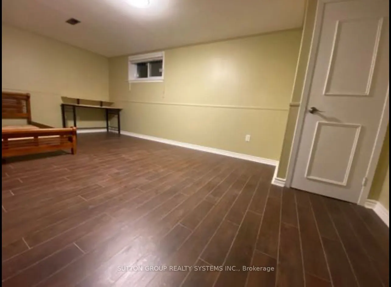 12 Wellesworth Drive