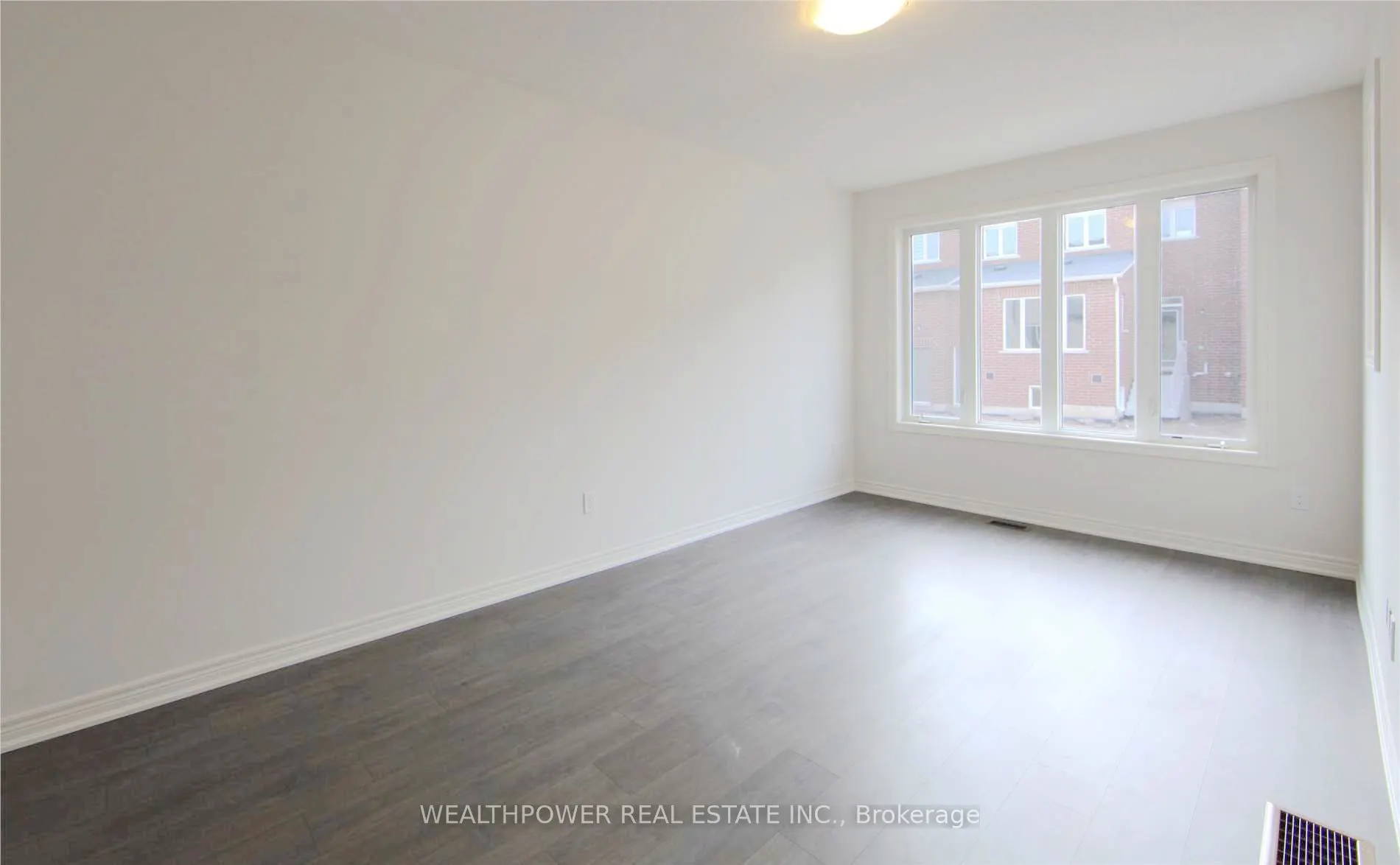 1456 Pratt Heights