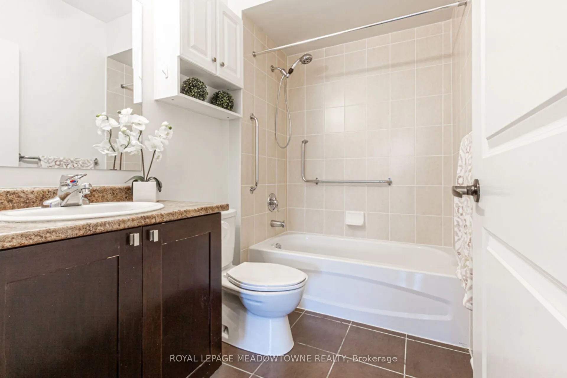 383 Main Street E, #326