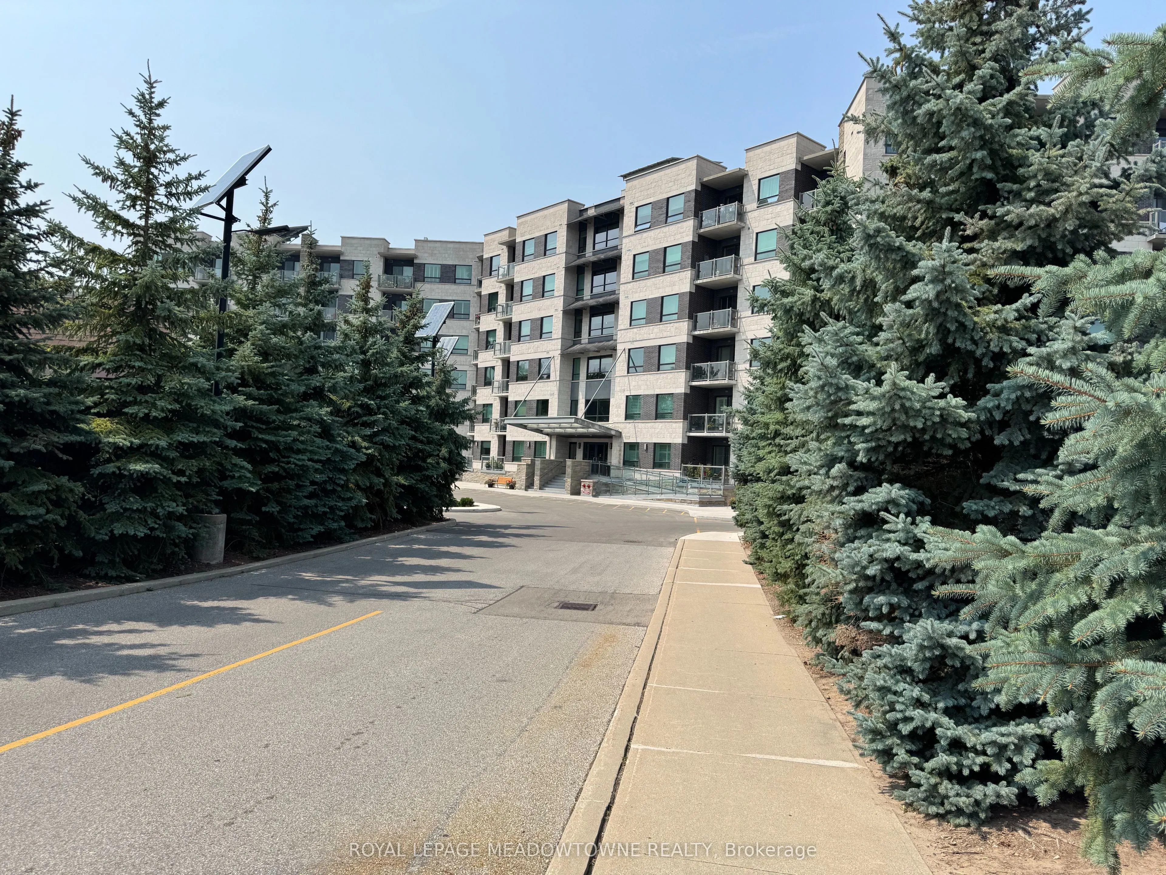 383 Main Street E, #326