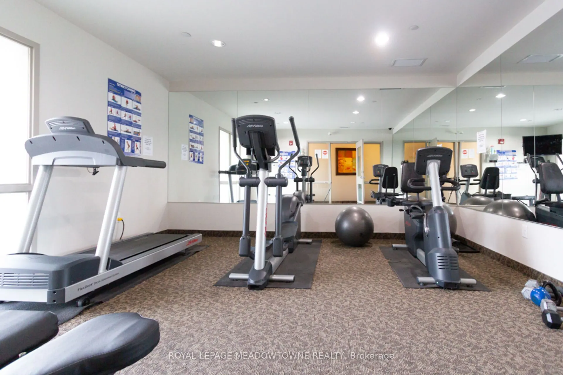 383 Main Street E, #326