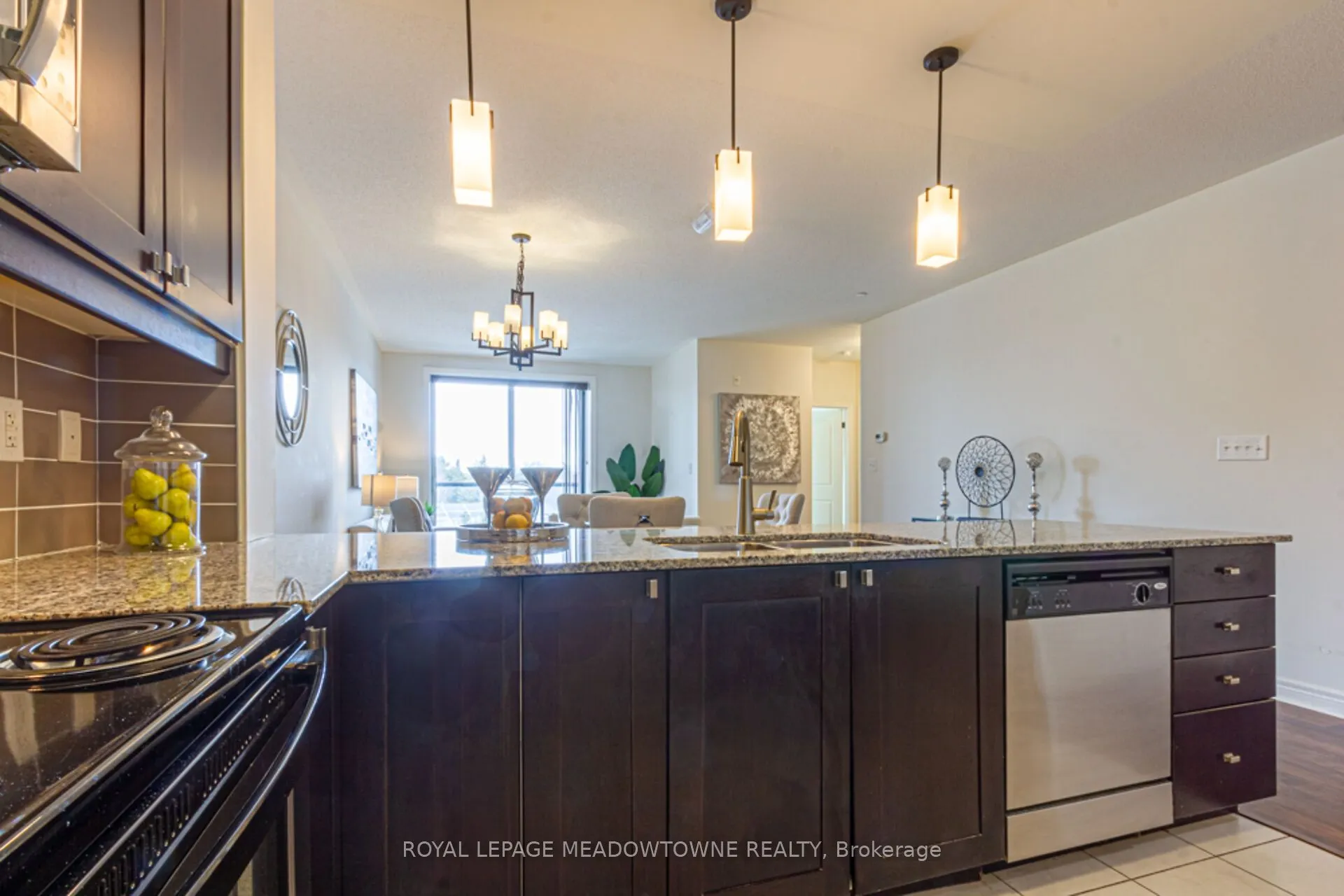 383 Main Street E, #326