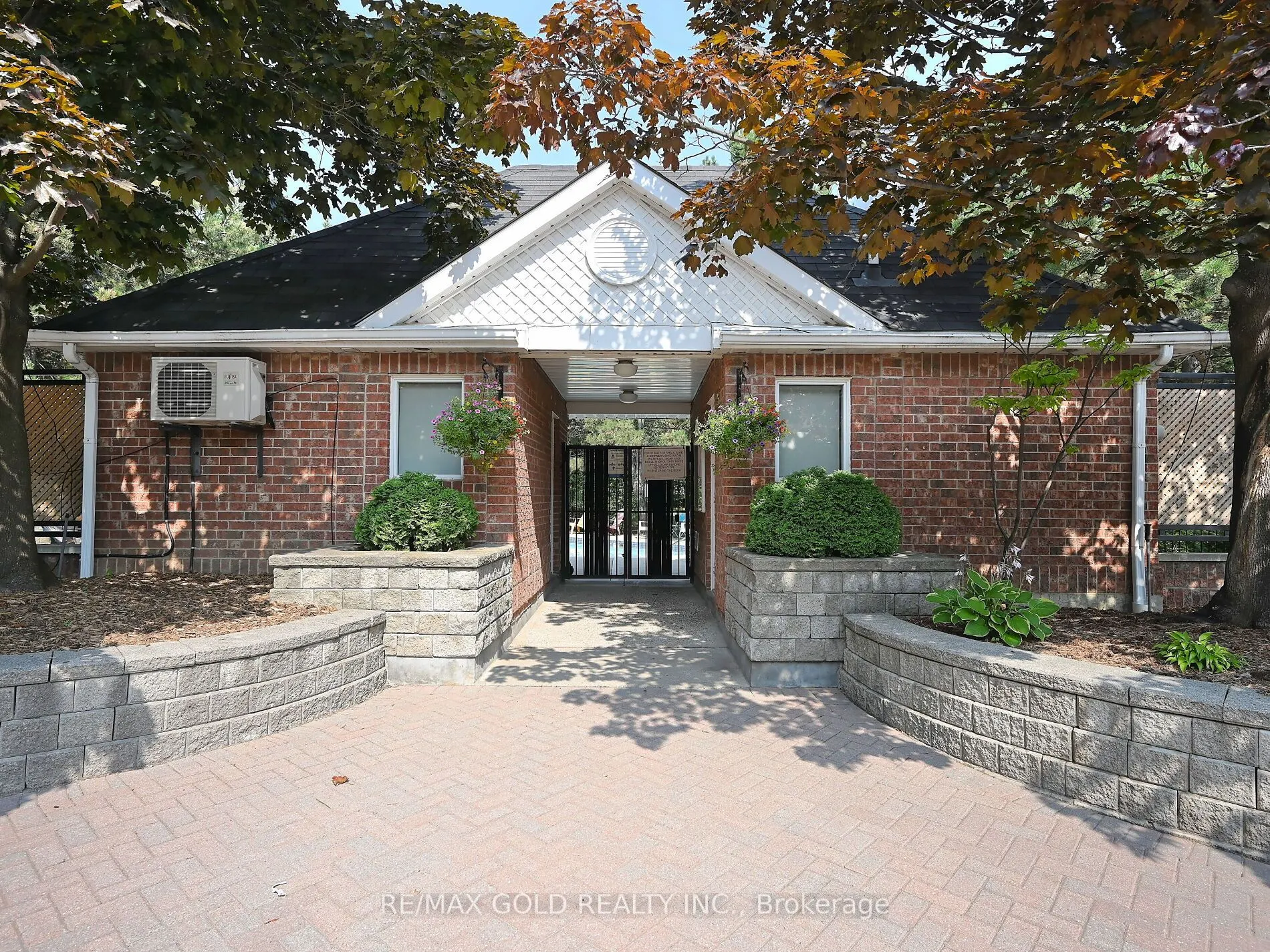 99 Bristol Road E, #153