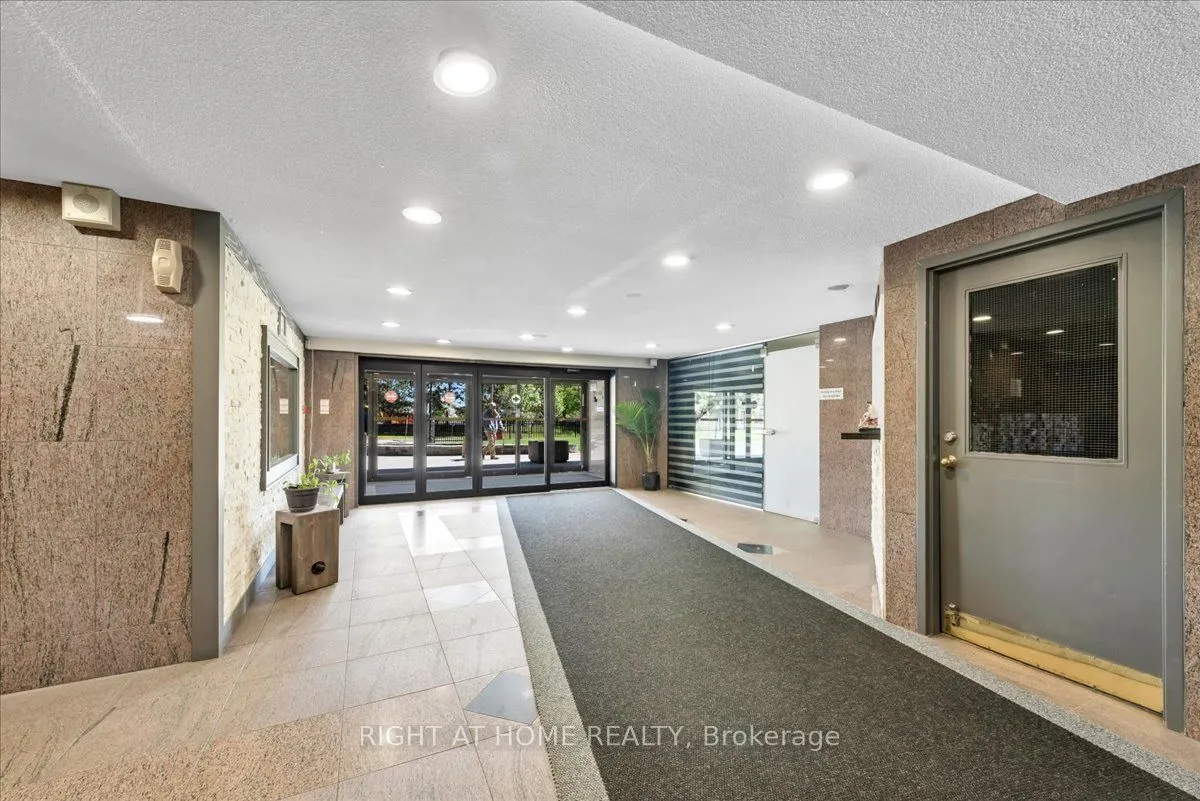 4 Lisa Street, #412
