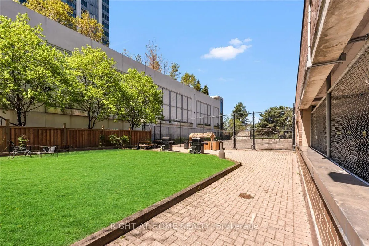 4 Lisa Street, #412
