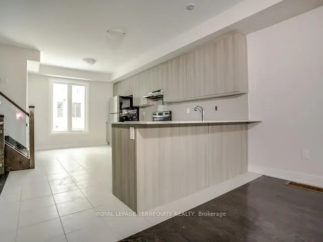 606 Mermaid Crescent