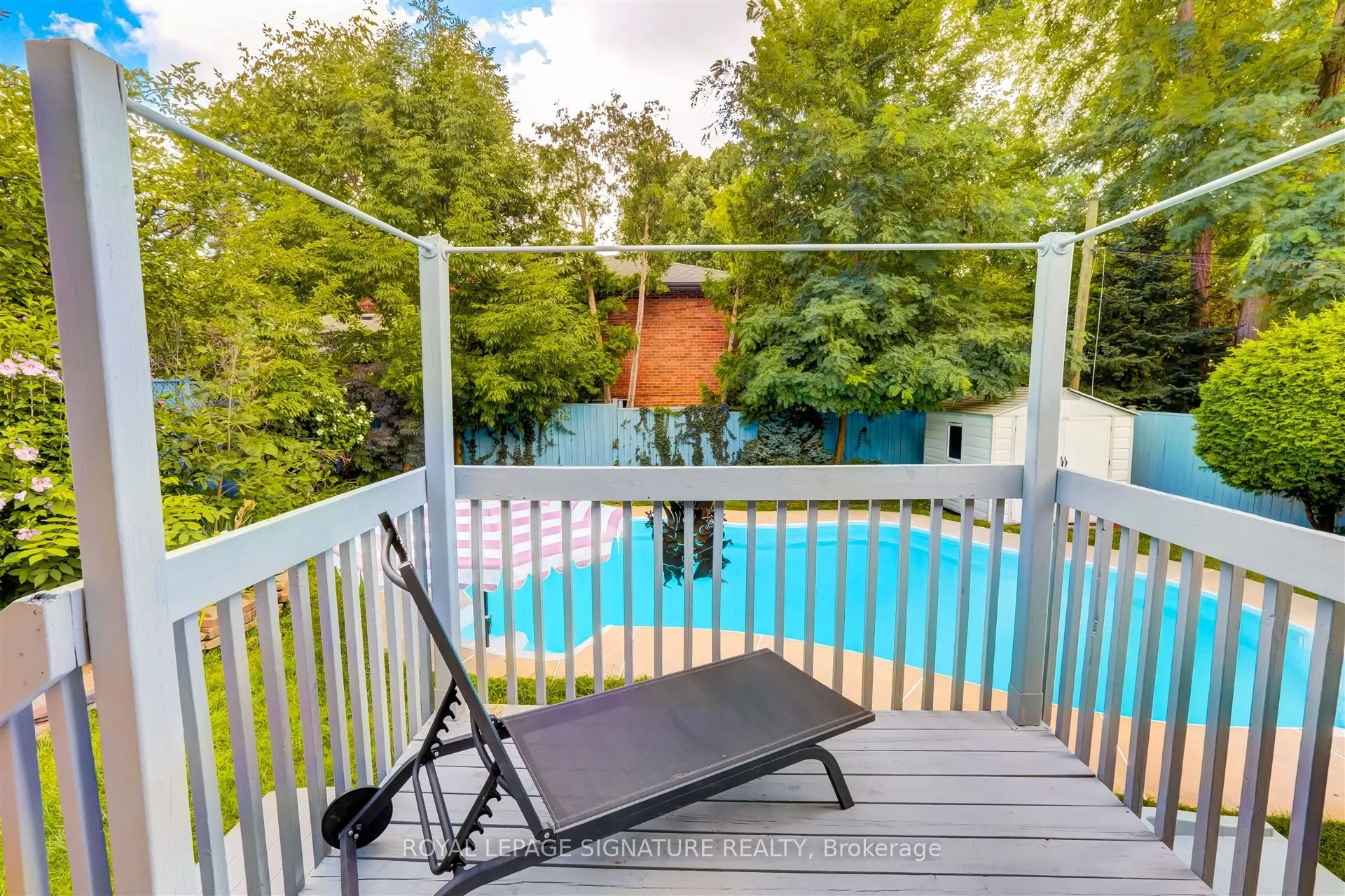 3157 The Credit Woodlands