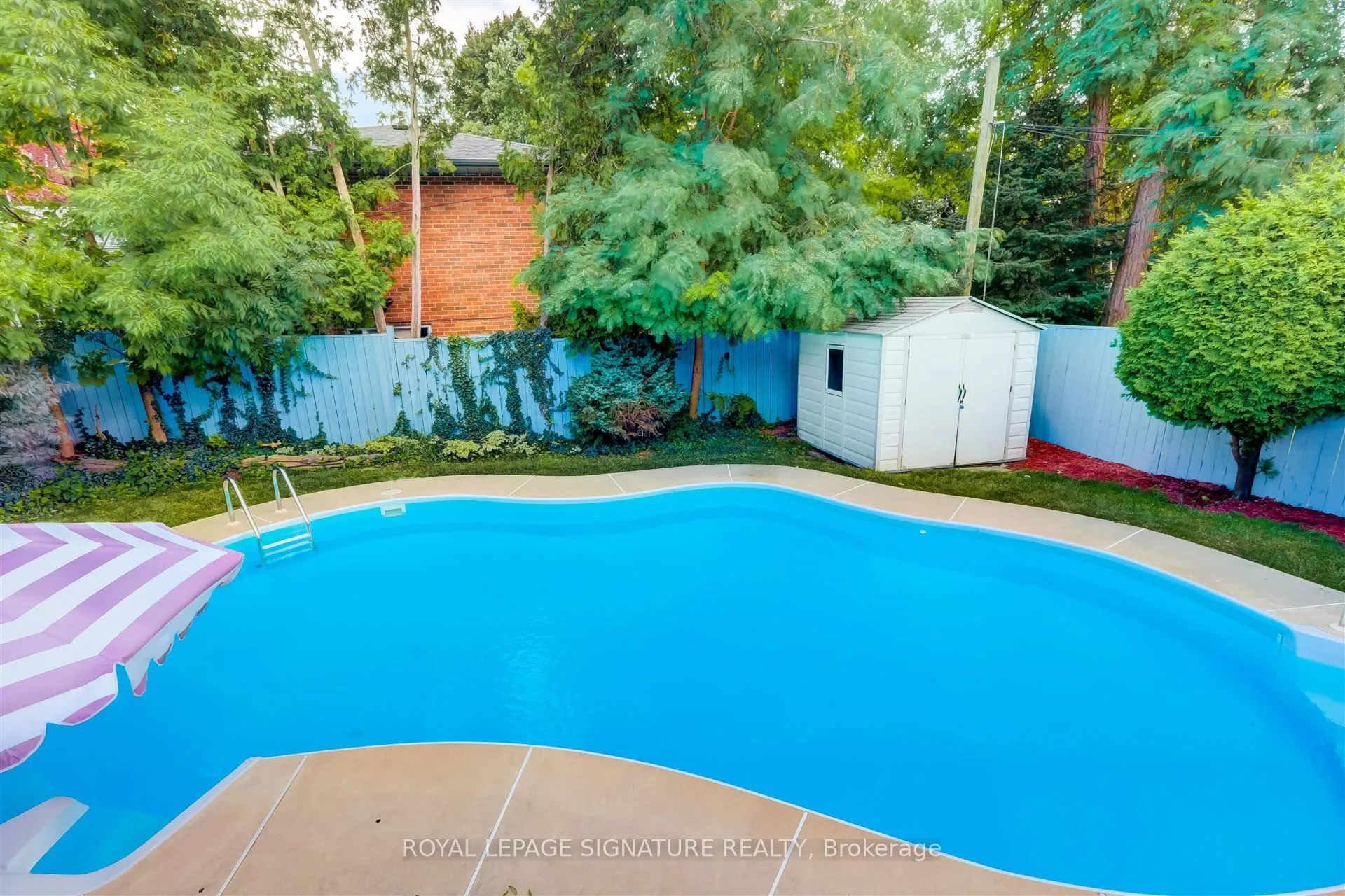 3157 The Credit Woodlands