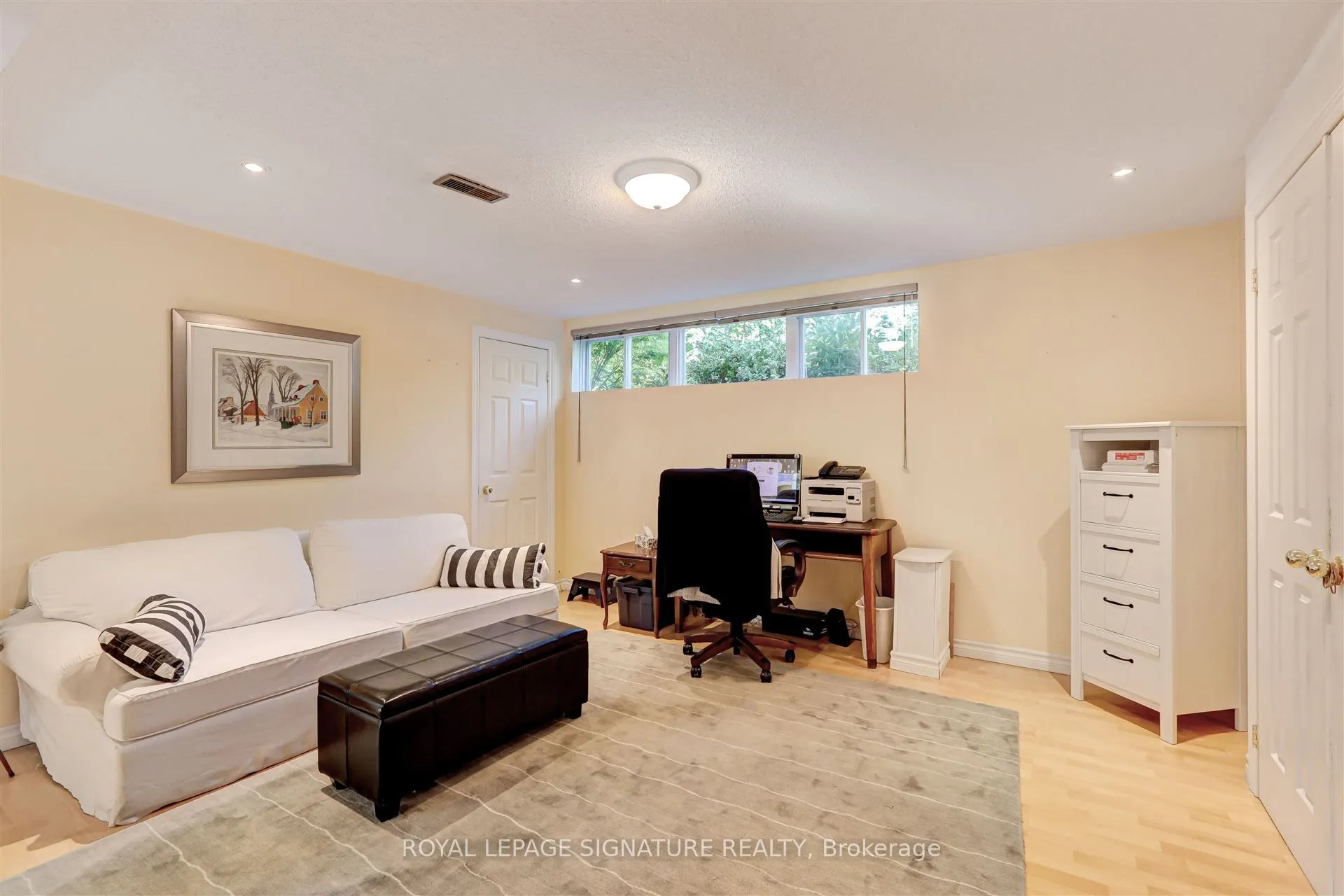 3157 The Credit Woodlands