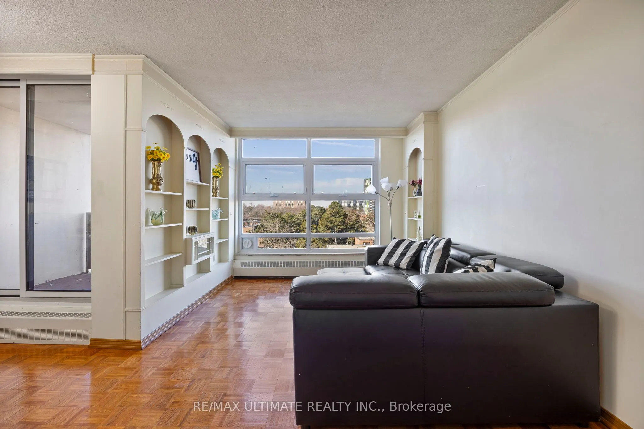 345 Driftwood Avenue, #606