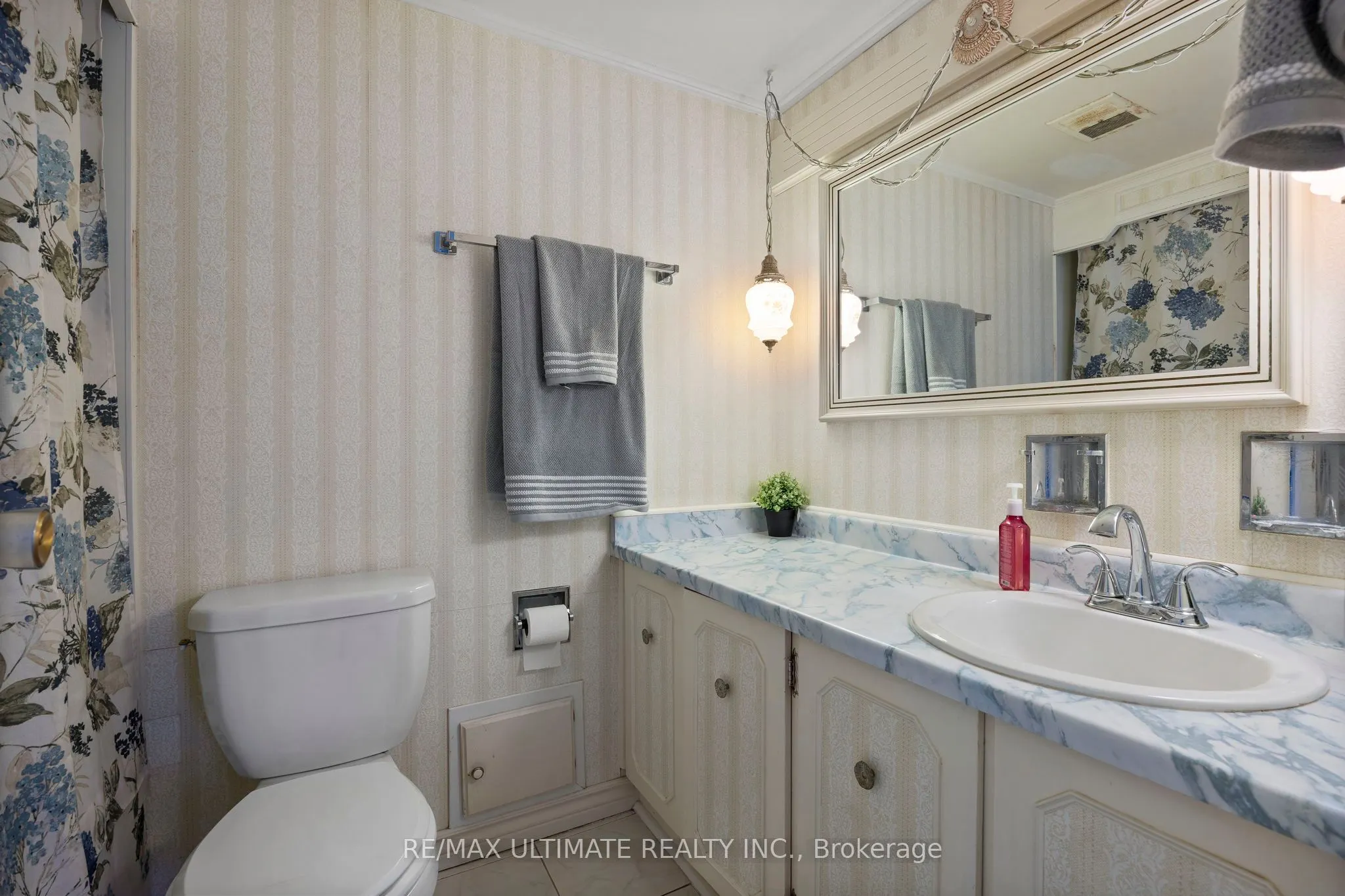 345 Driftwood Avenue, #606