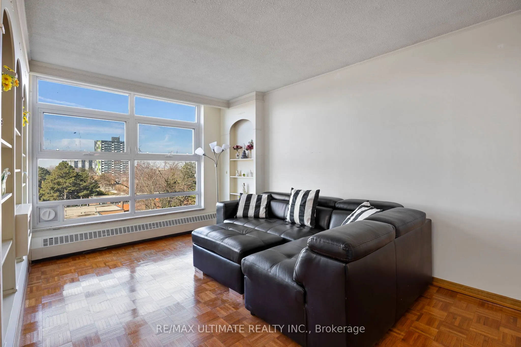 345 Driftwood Avenue, #606