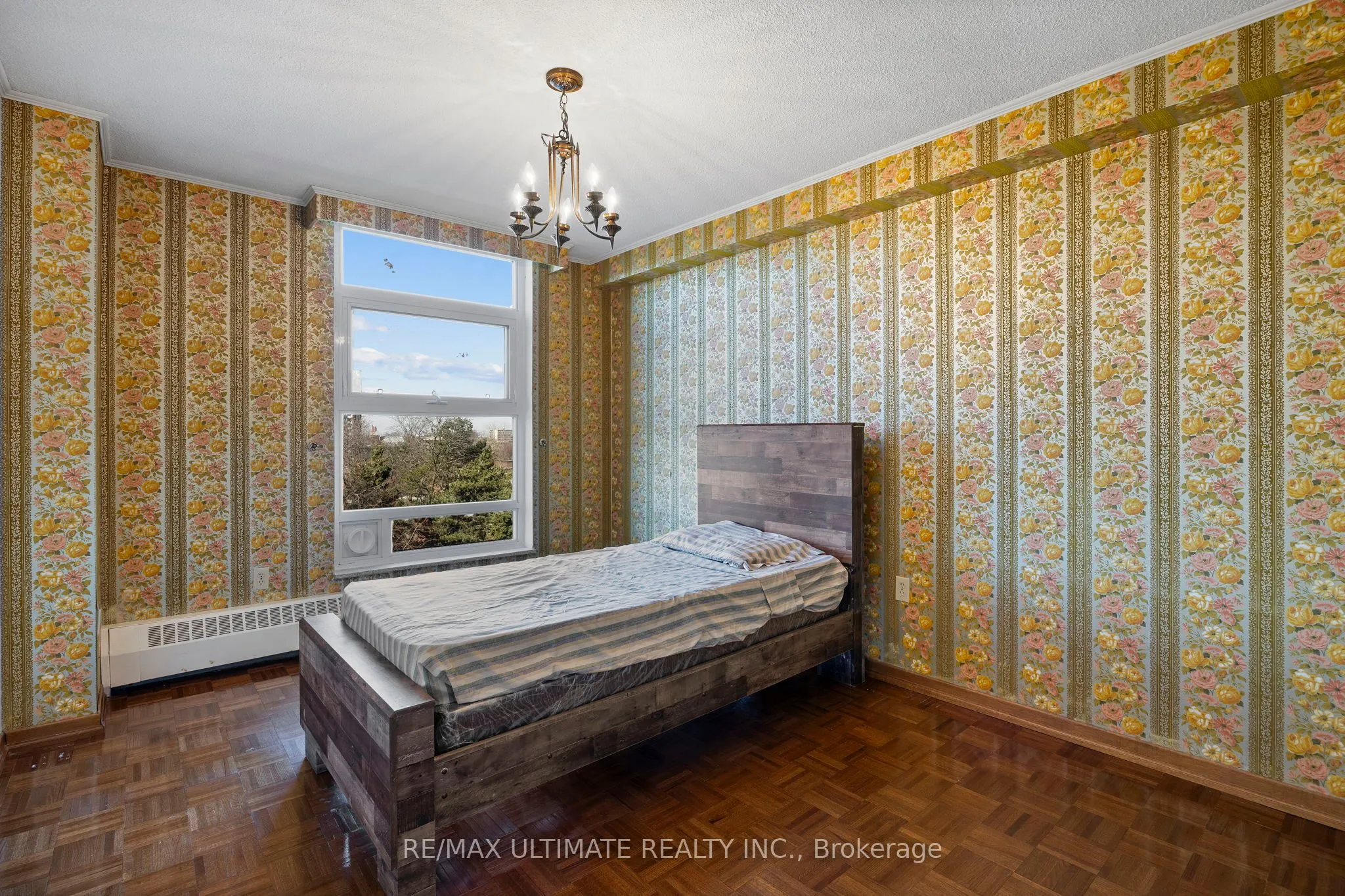 345 Driftwood Avenue, #606