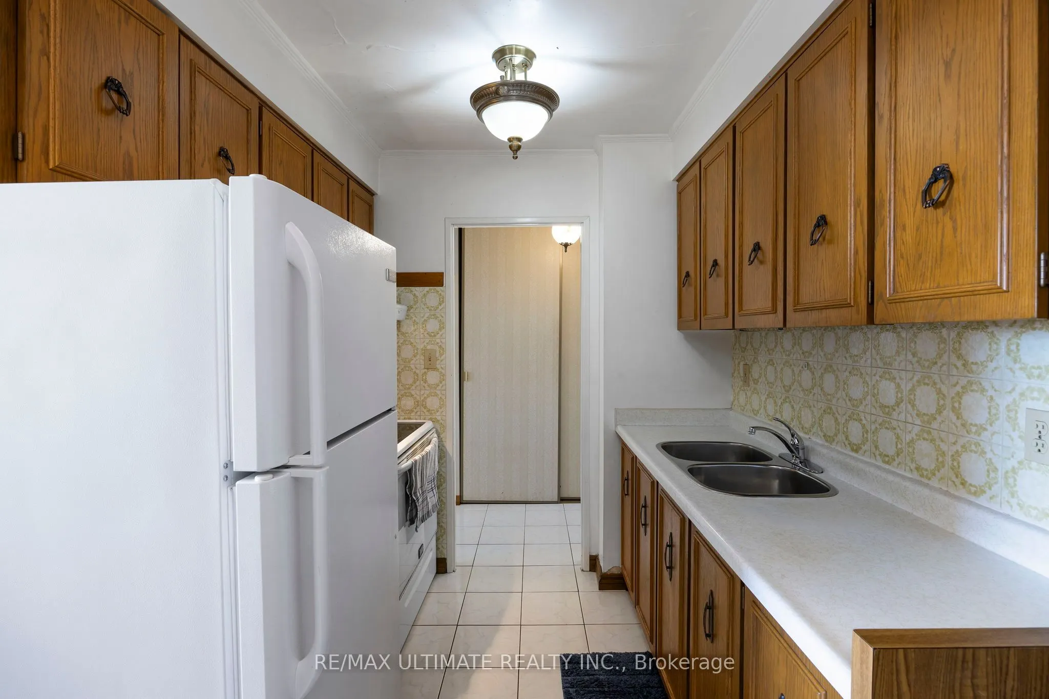 345 Driftwood Avenue, #606
