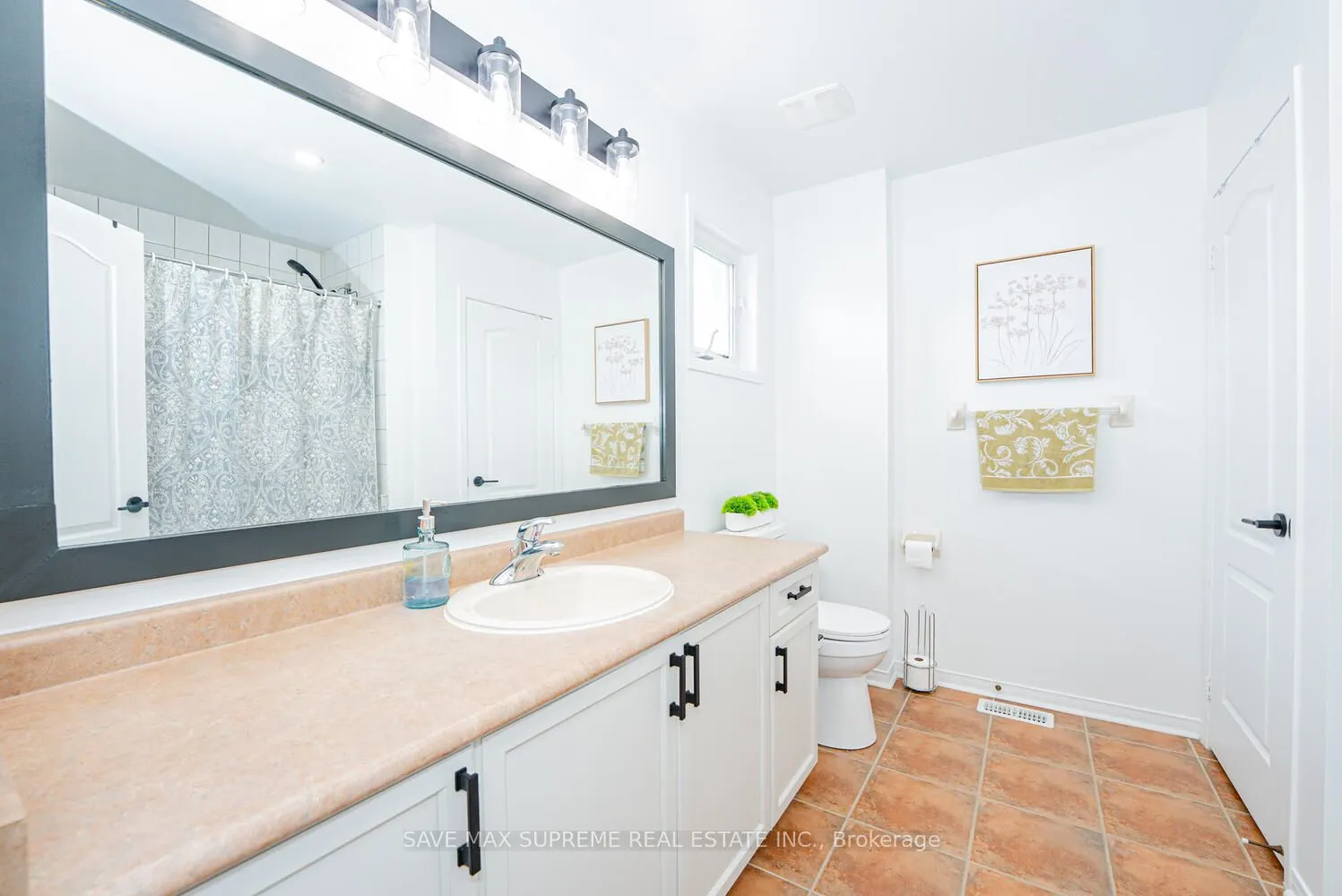 24 Silver Egret Road