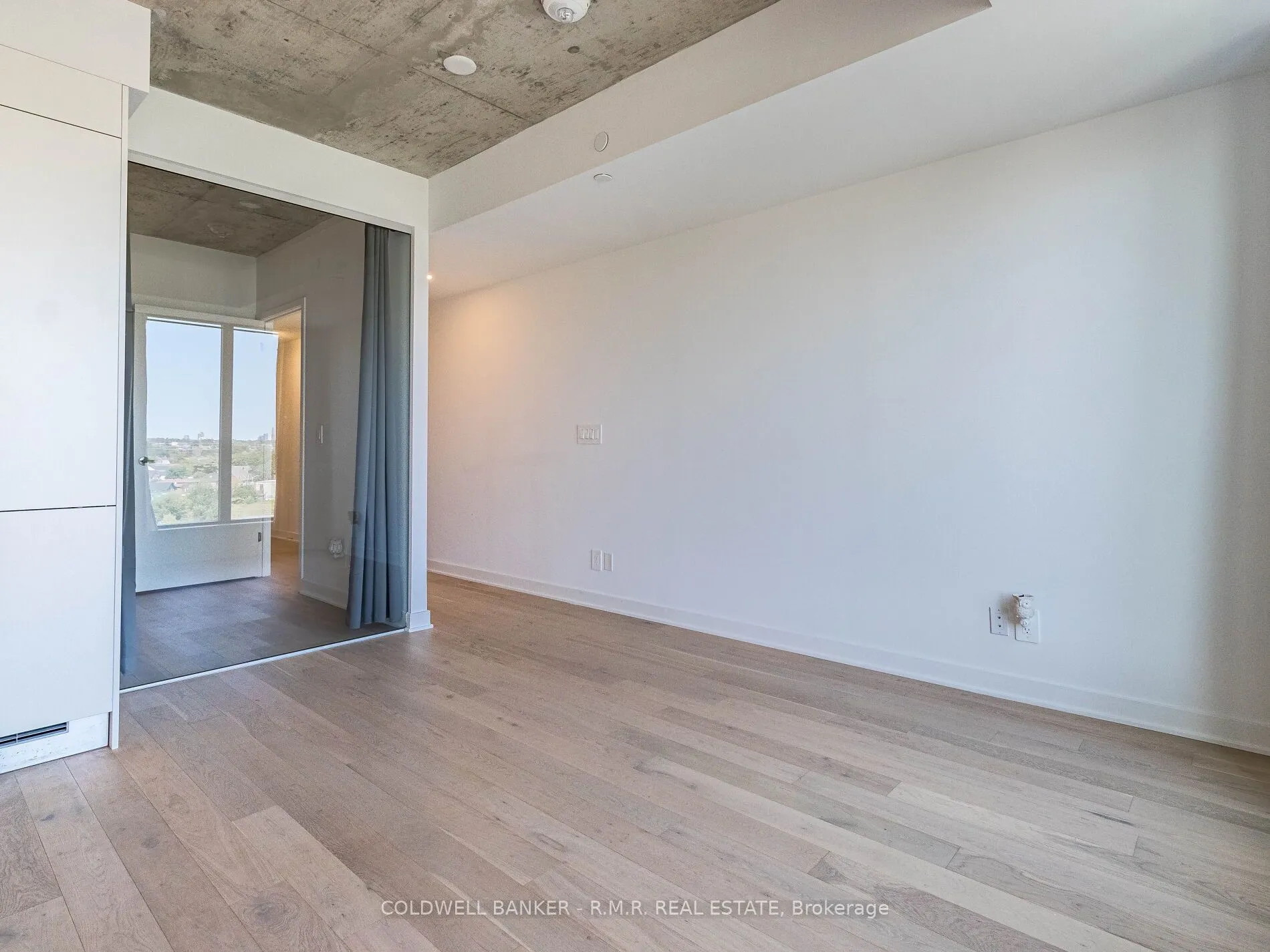 2720 Dundas Street W, #703