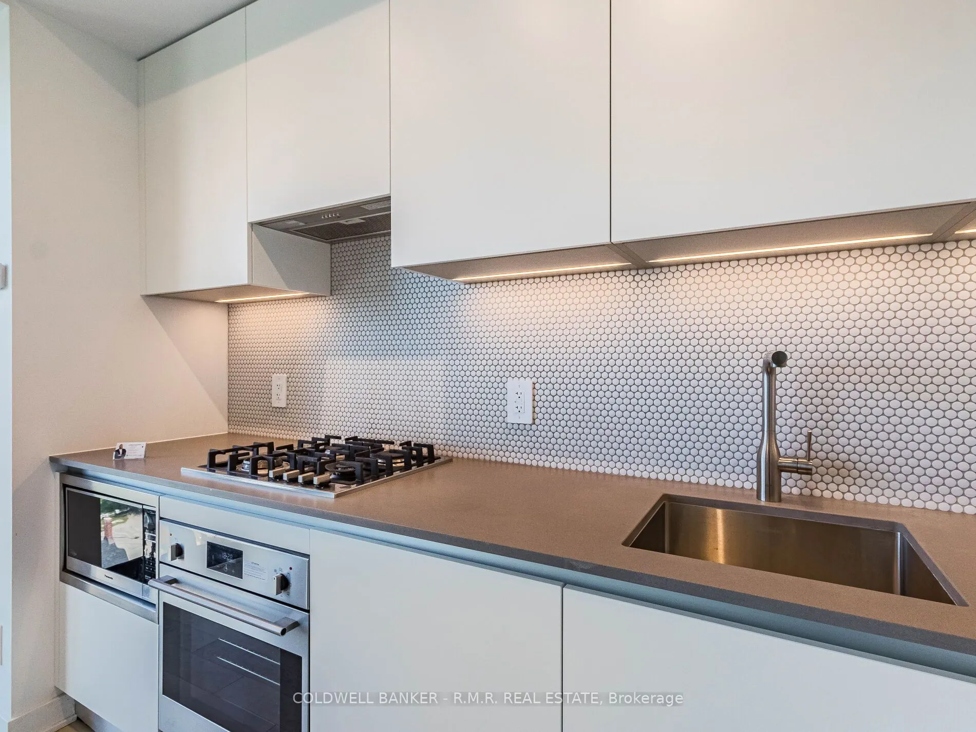 2720 Dundas Street W, #703