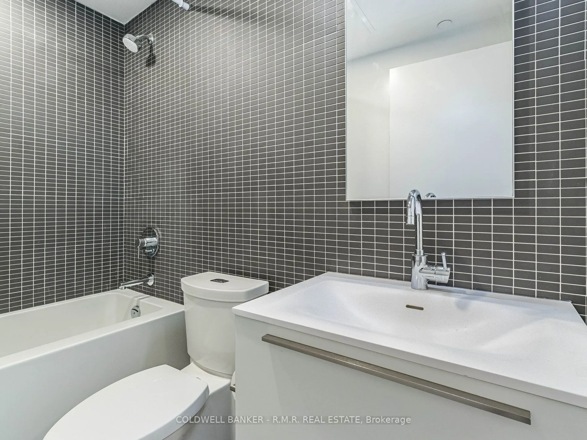 2720 Dundas Street W, #703