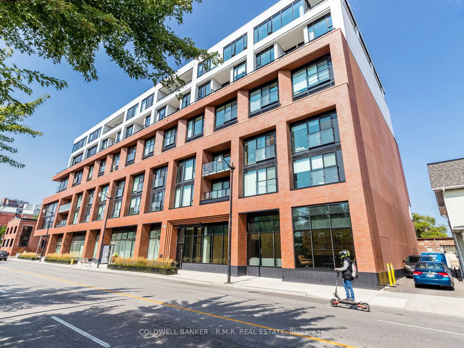2720 Dundas Street W, #703