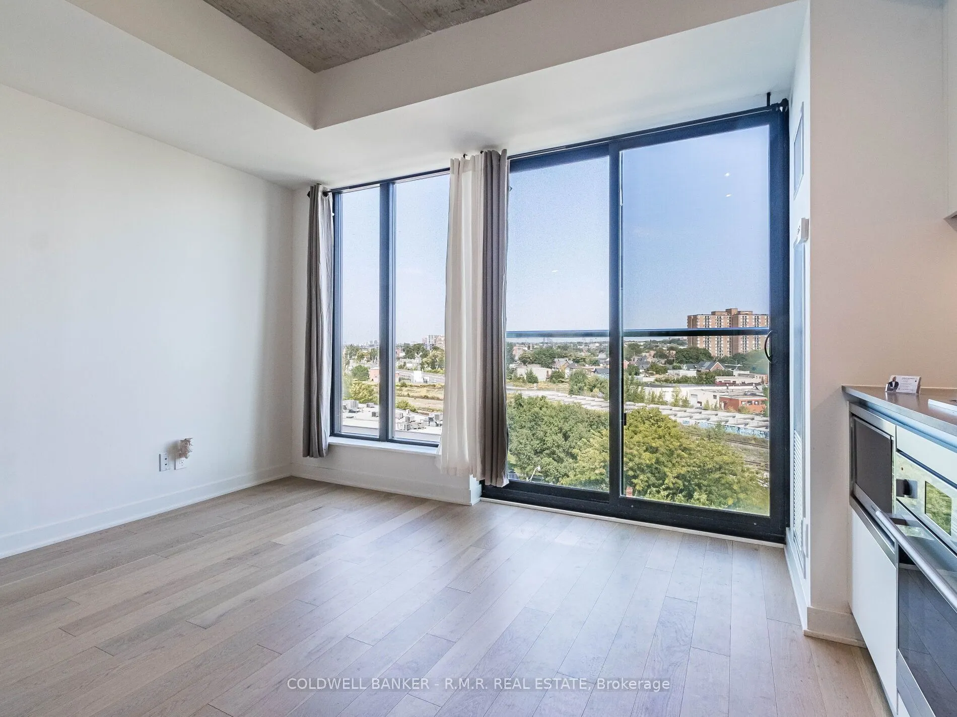 2720 Dundas Street W, #703