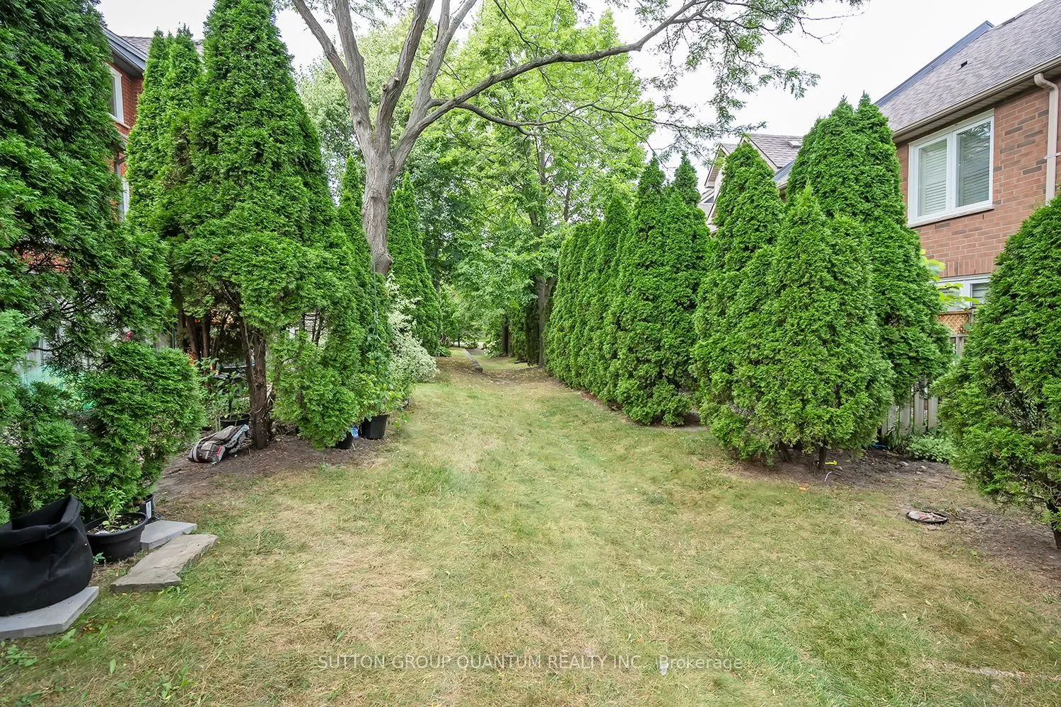 1064 Queen Street W, #35A