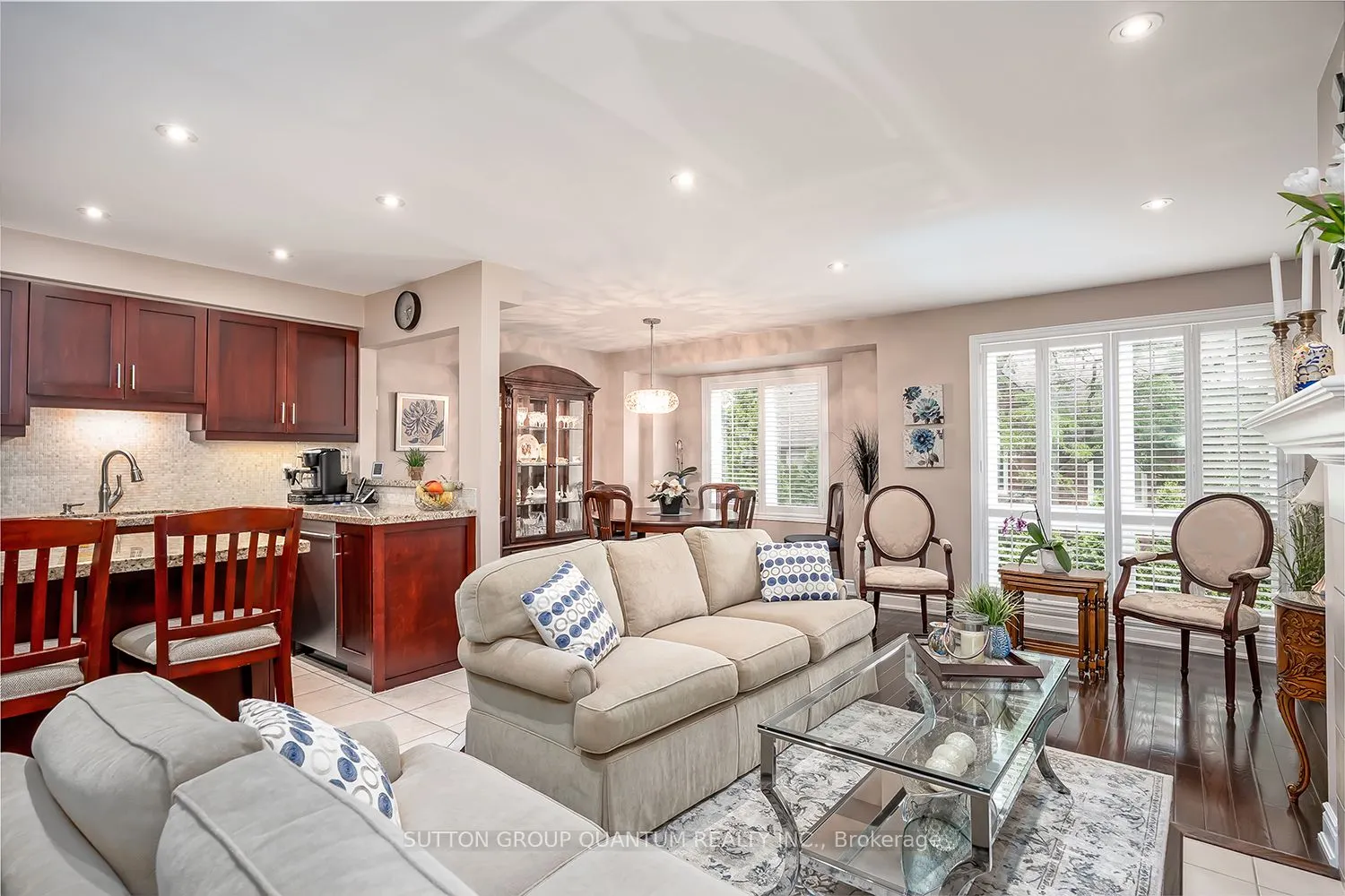 1064 Queen Street W, #35A