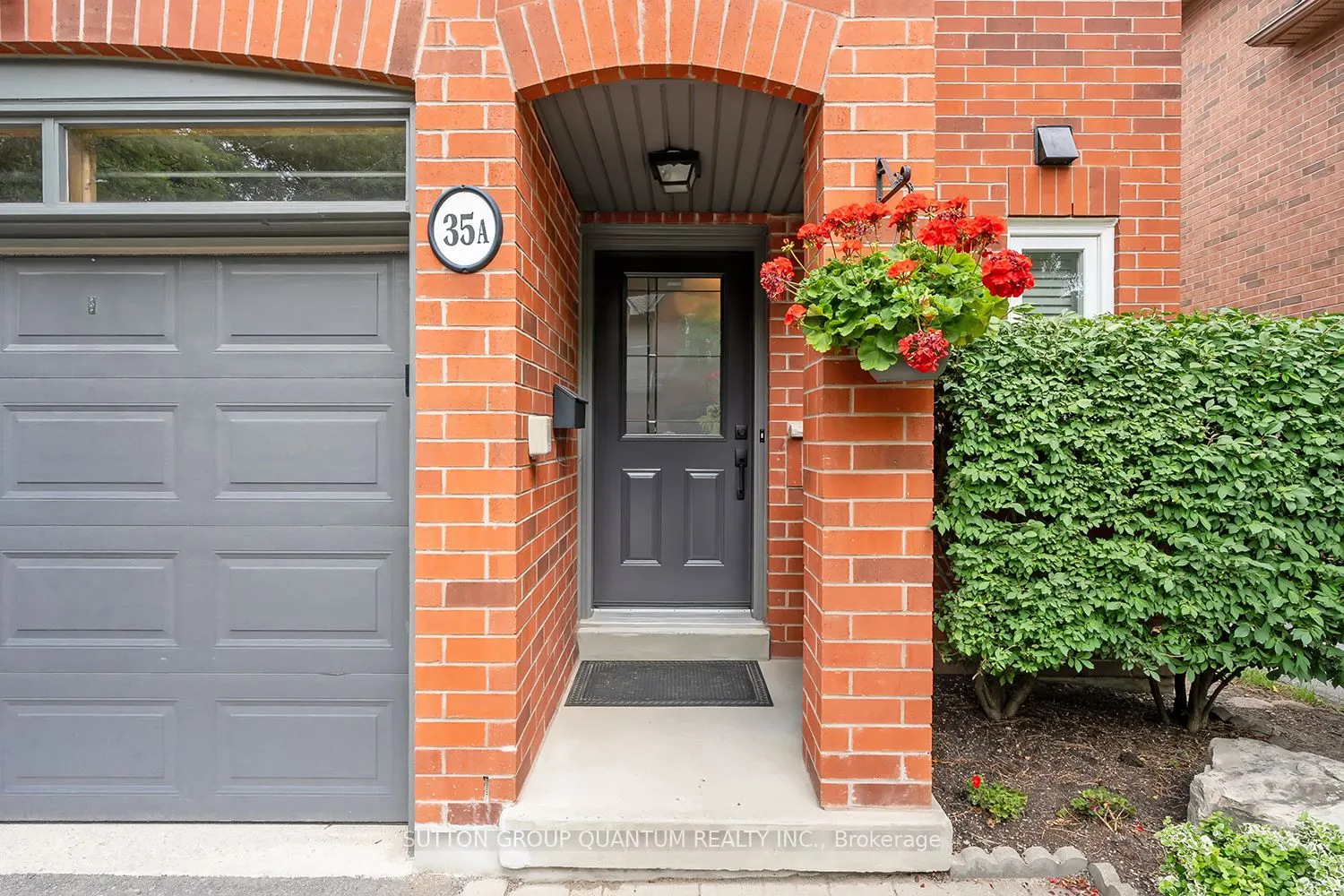 1064 Queen Street W, #35A