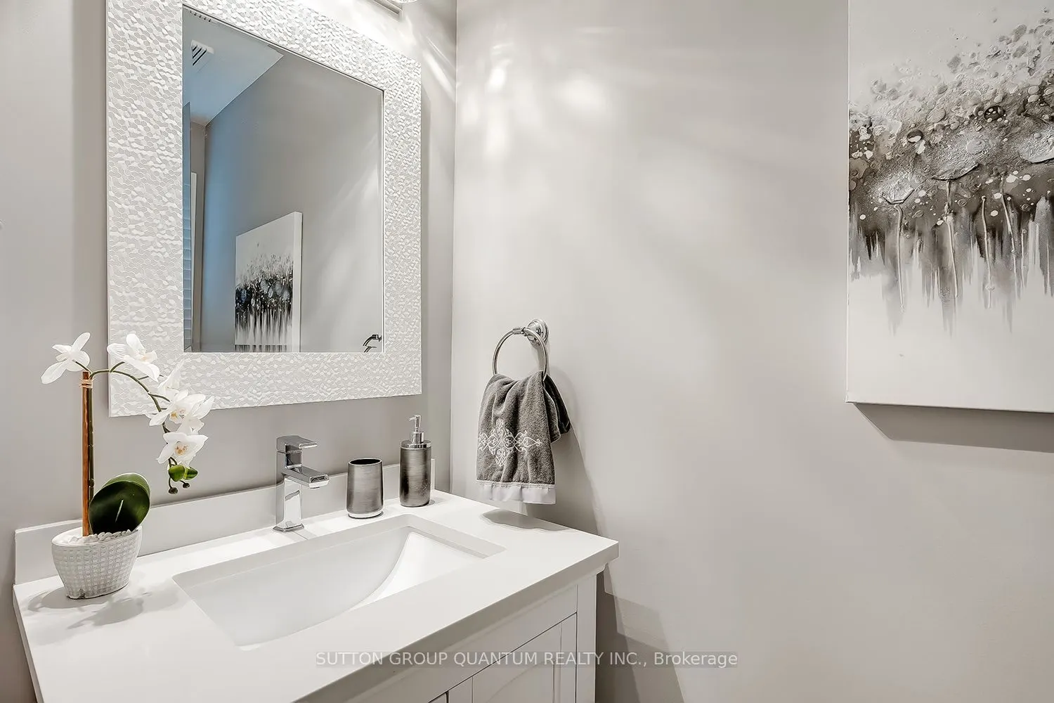 1064 Queen Street W, #35A