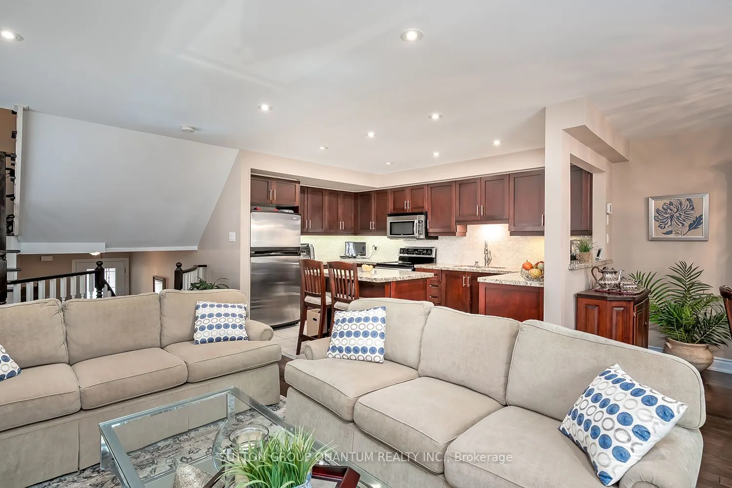 1064 Queen Street W, #35A