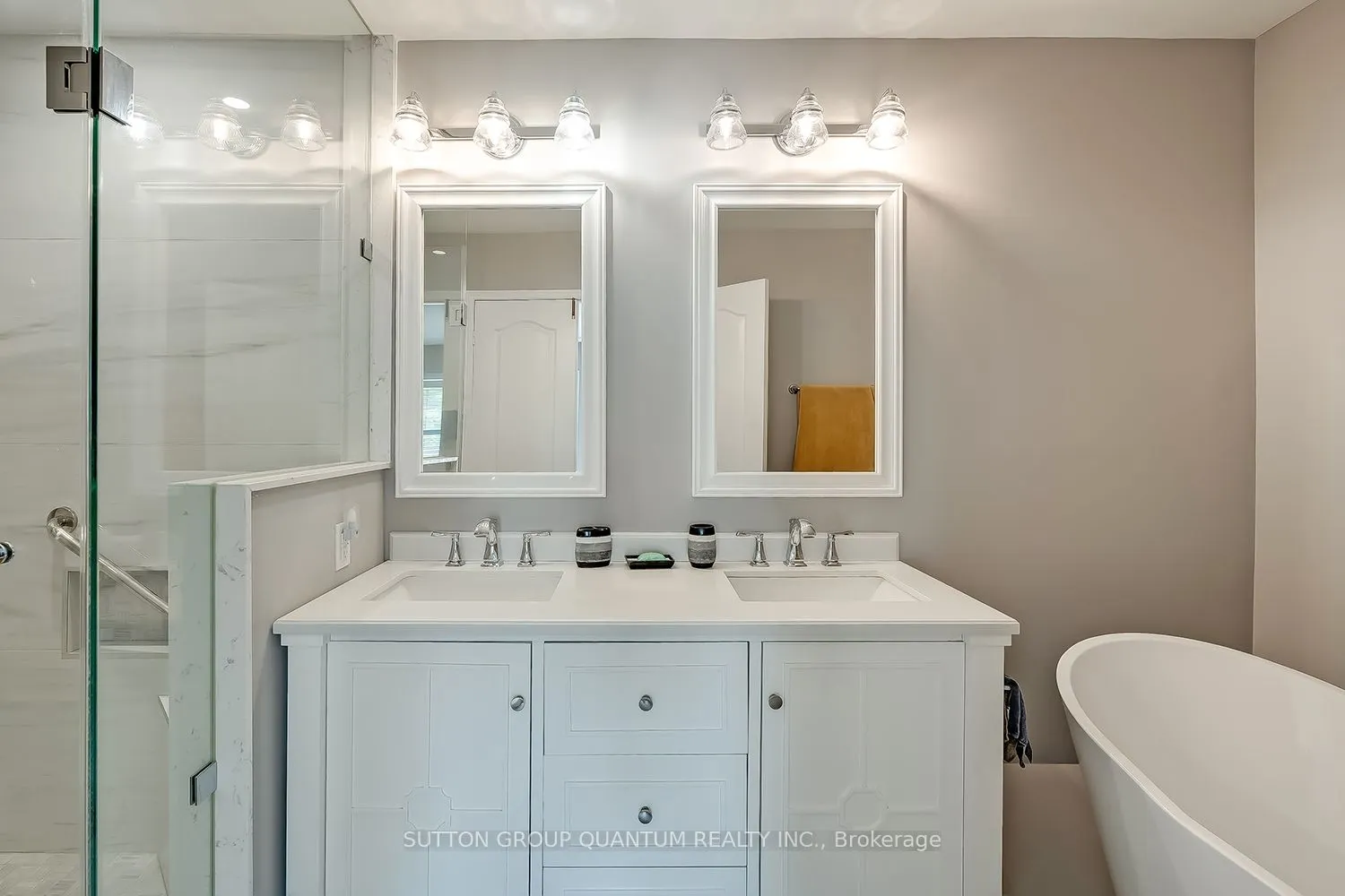 1064 Queen Street W, #35A