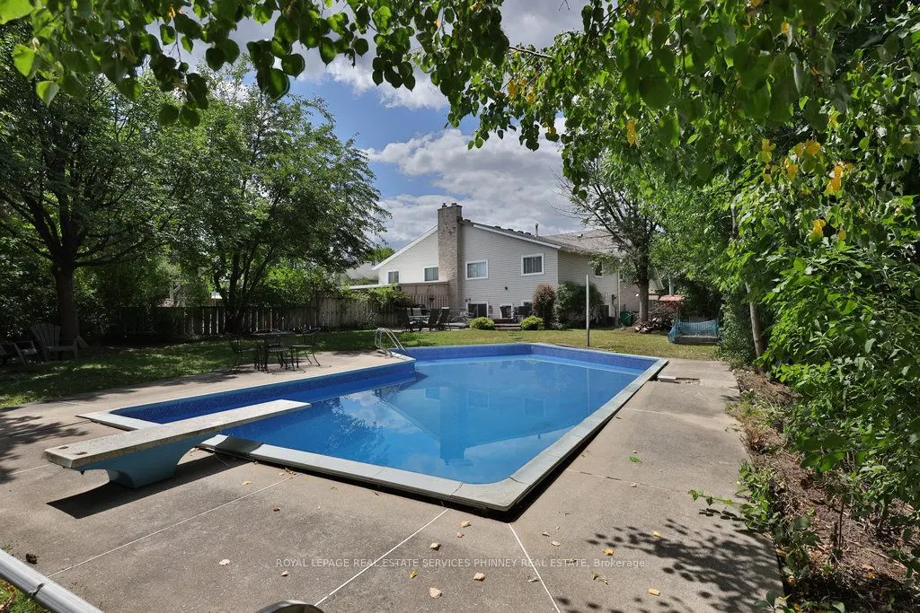 2420 Mainroyal Street