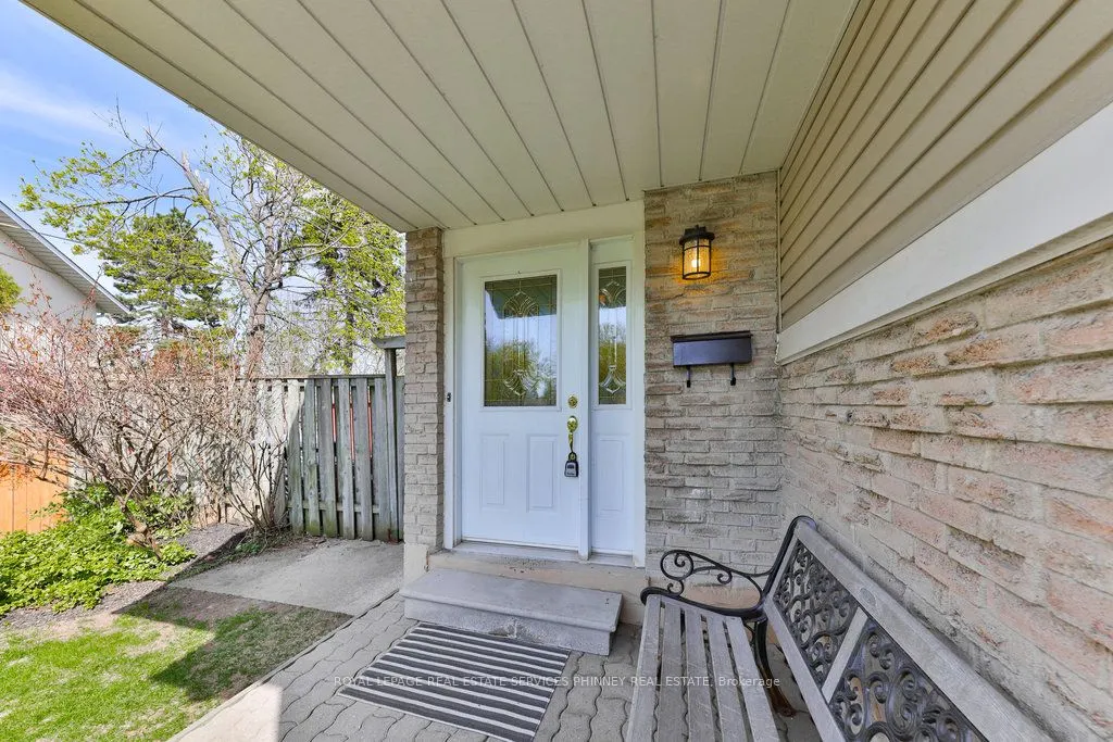 2420 Mainroyal Street
