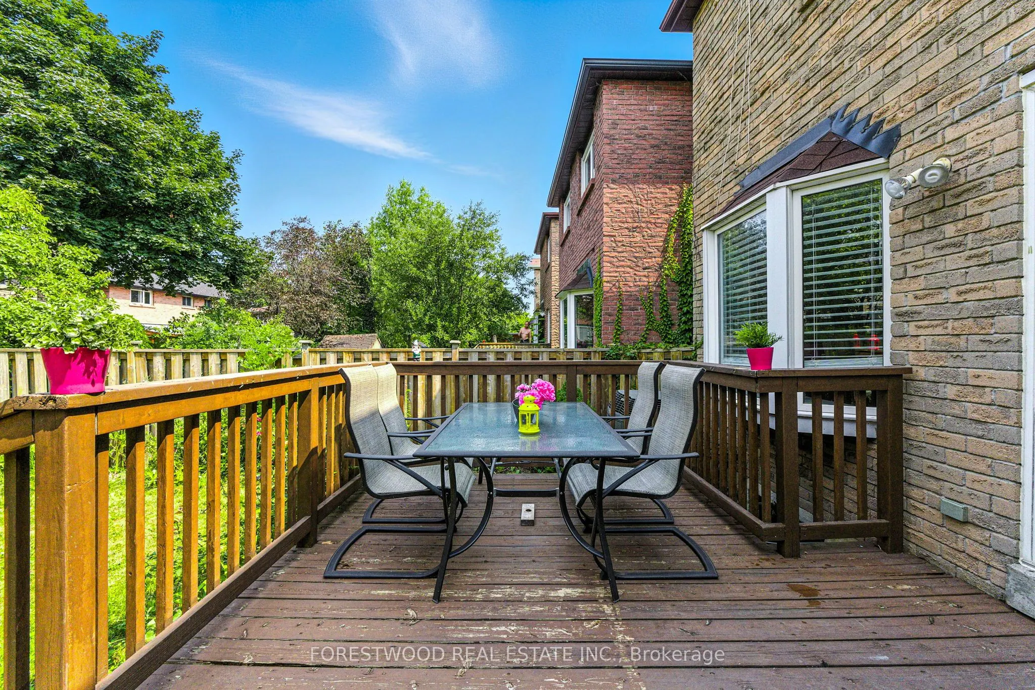 1619 Dewberry Crescent