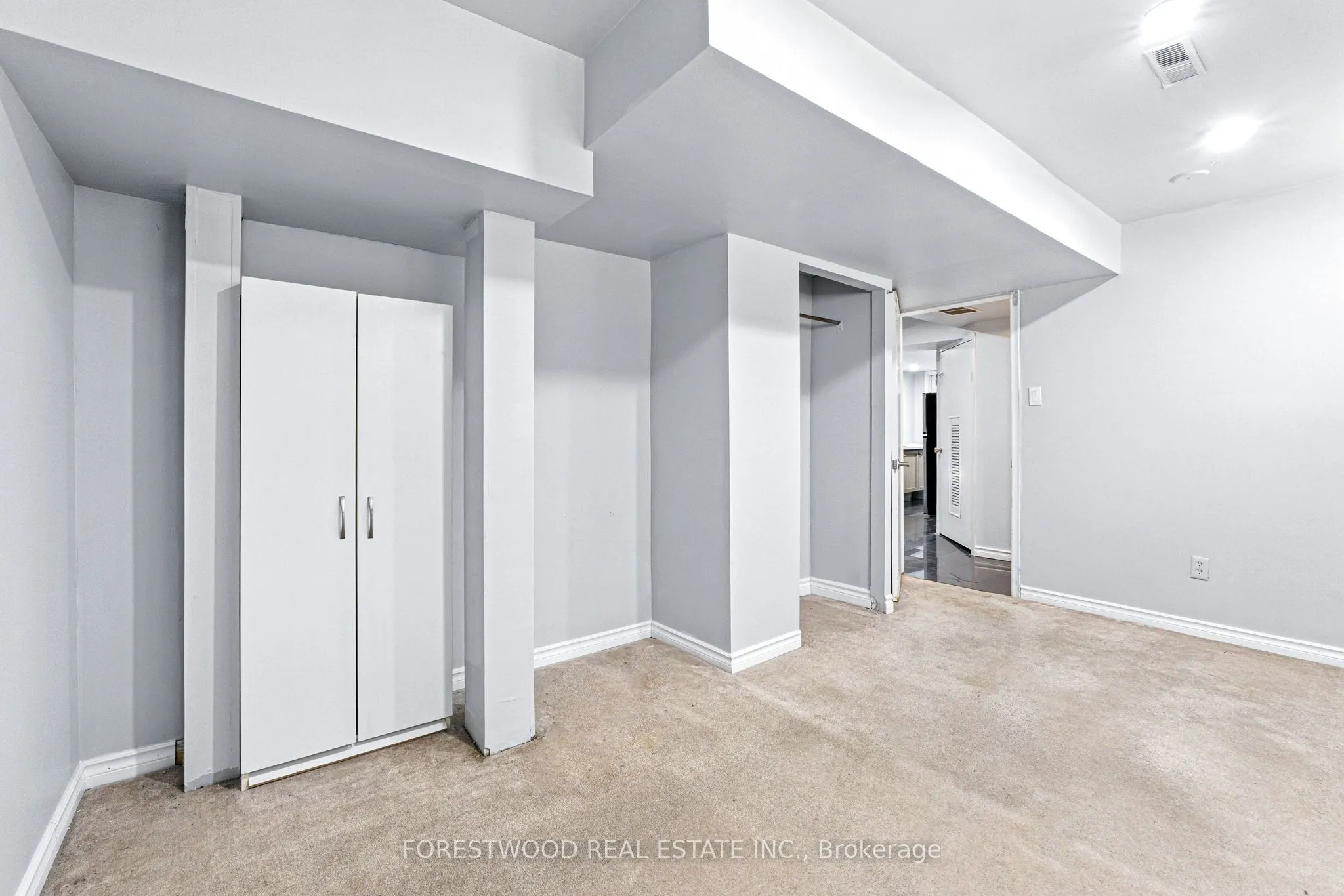 1619 Dewberry Crescent