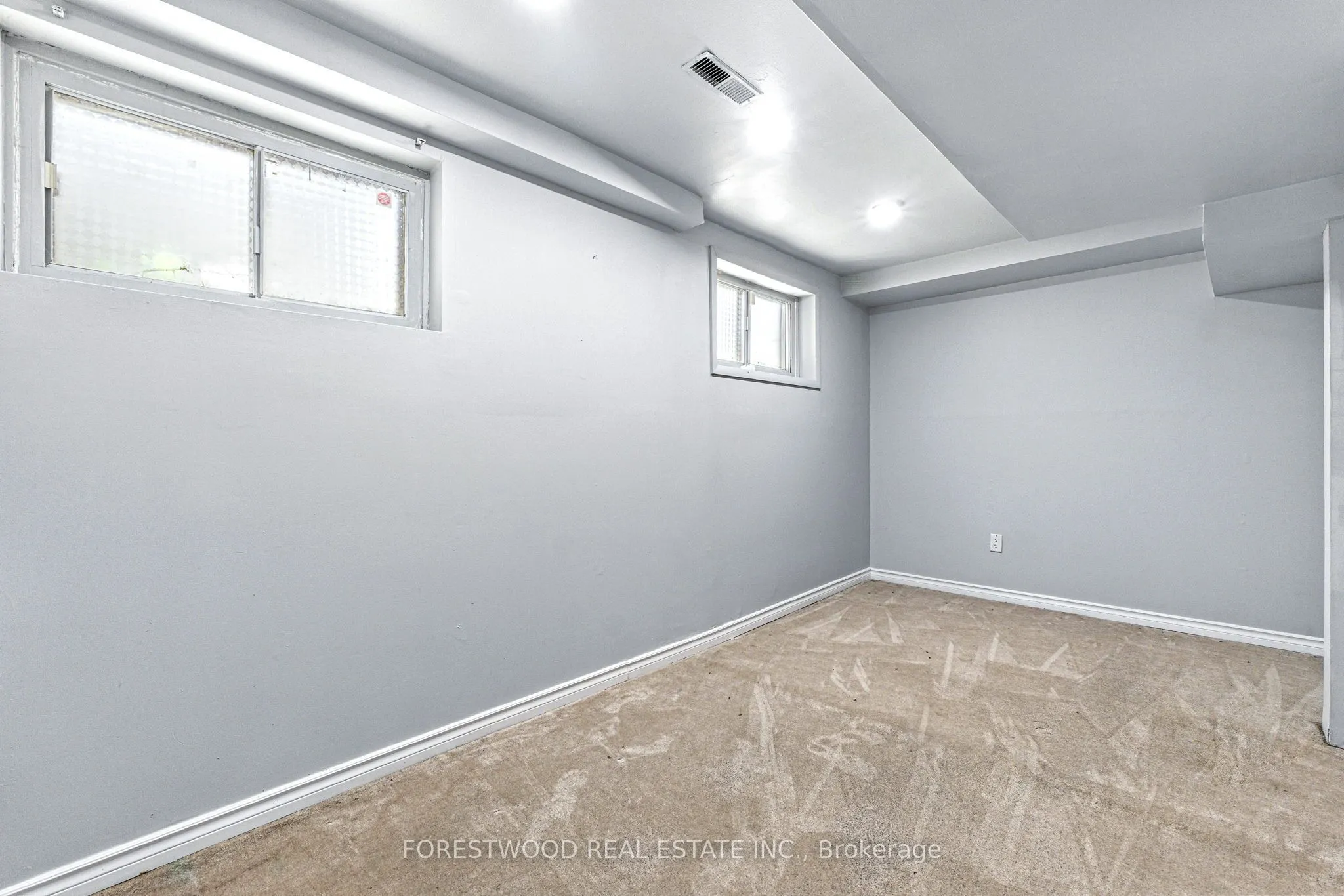 1619 Dewberry Crescent