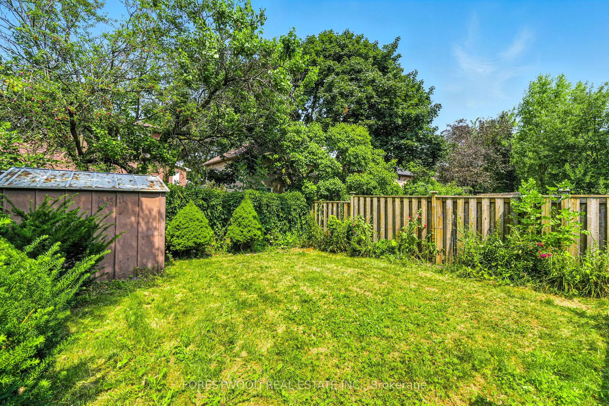 1619 Dewberry Crescent
