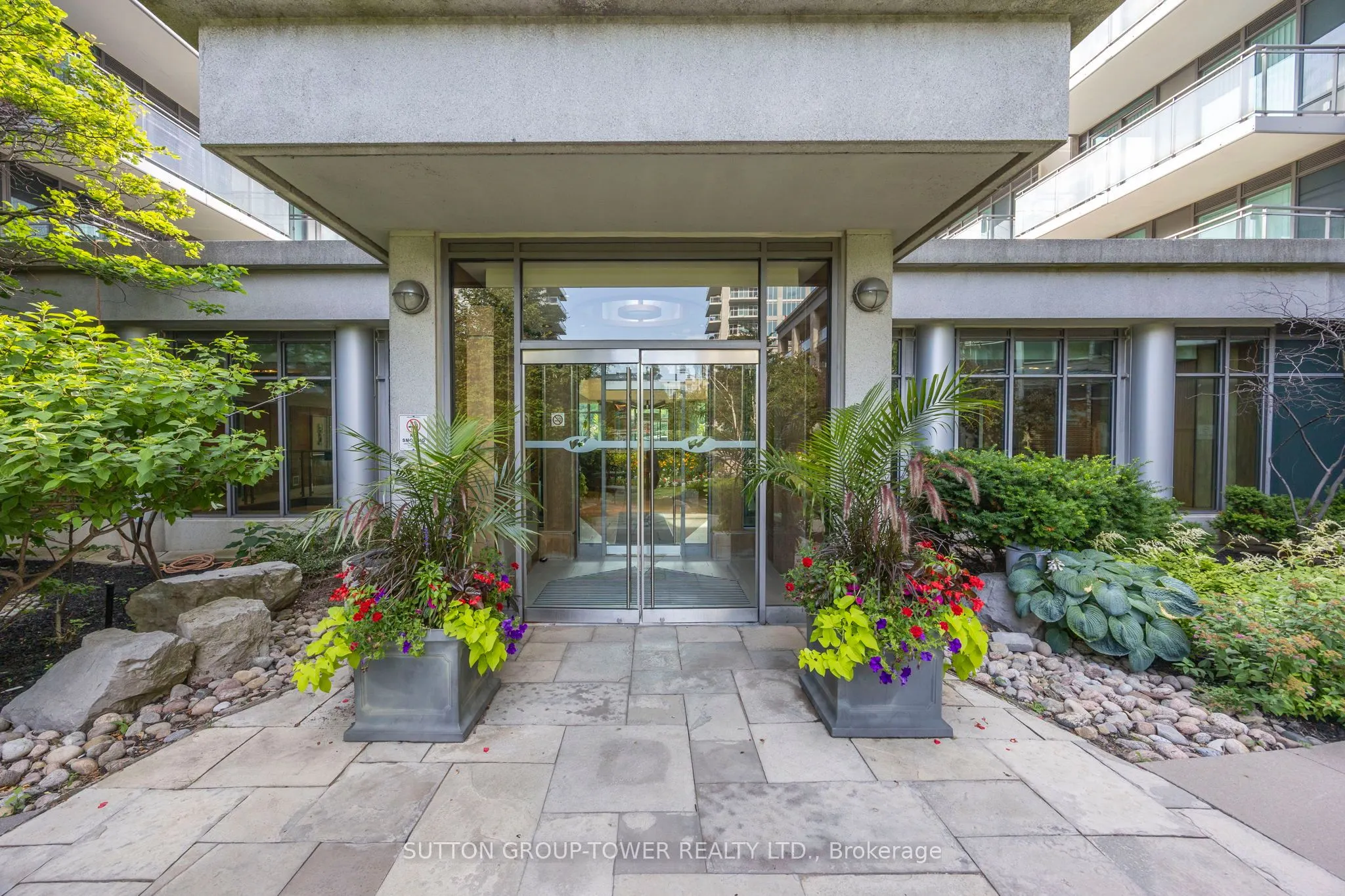 2121 Lake Shore Boulevard W, #Suite 2205