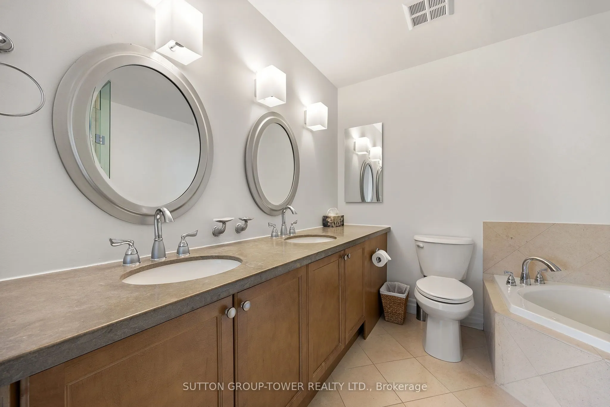 2121 Lake Shore Boulevard W, #Suite 2205