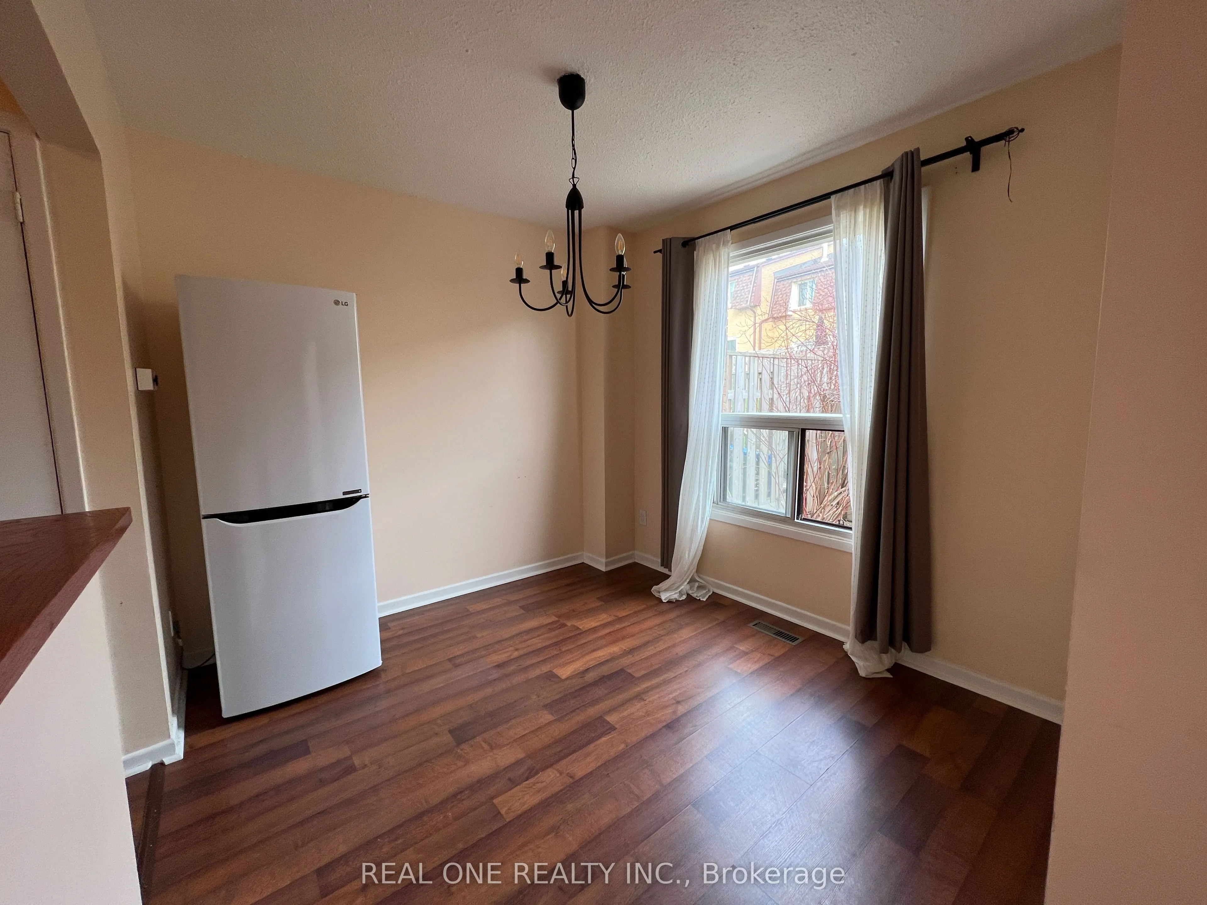 41 Mississauga Valley Boulevard, #89