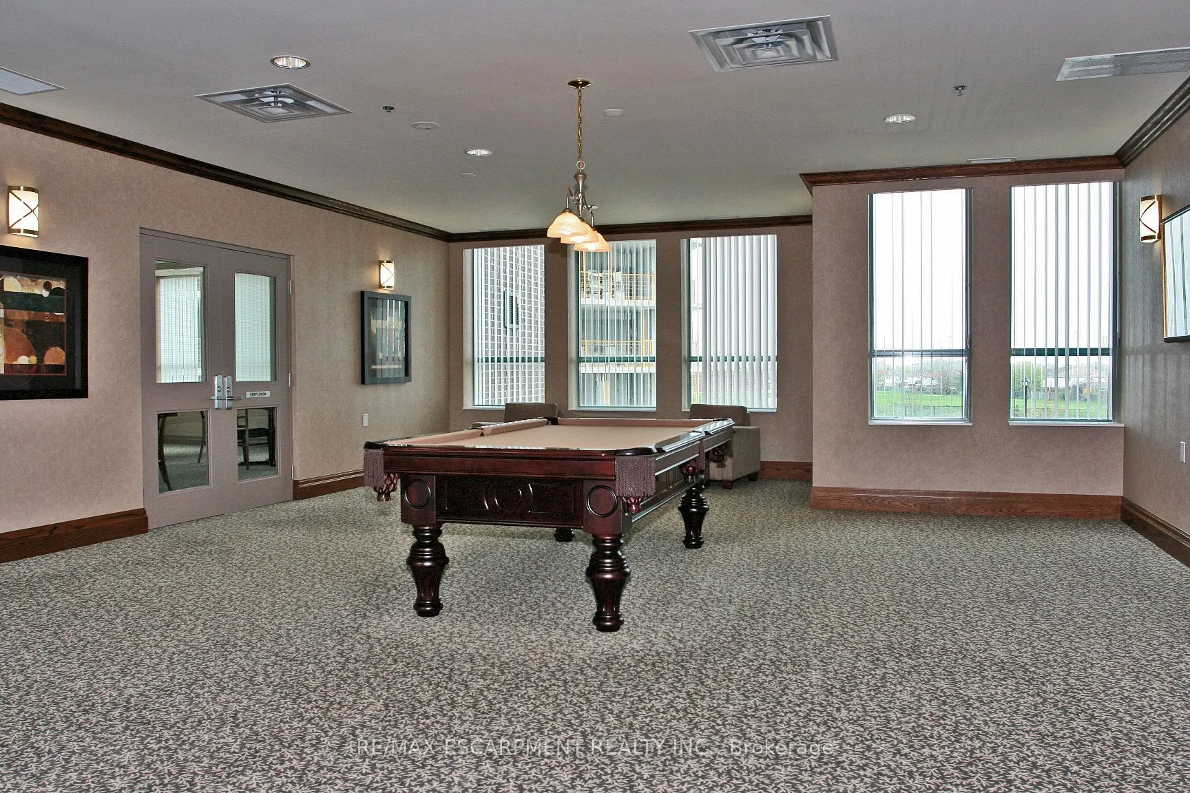 4900 Glen Erin Drive, #207