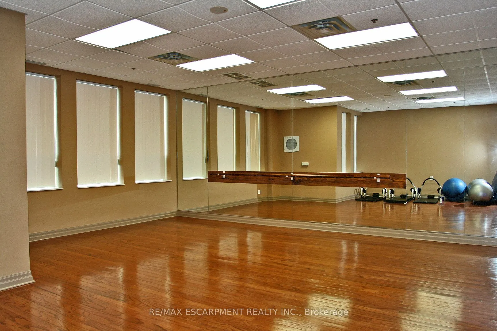 4900 Glen Erin Drive, #207
