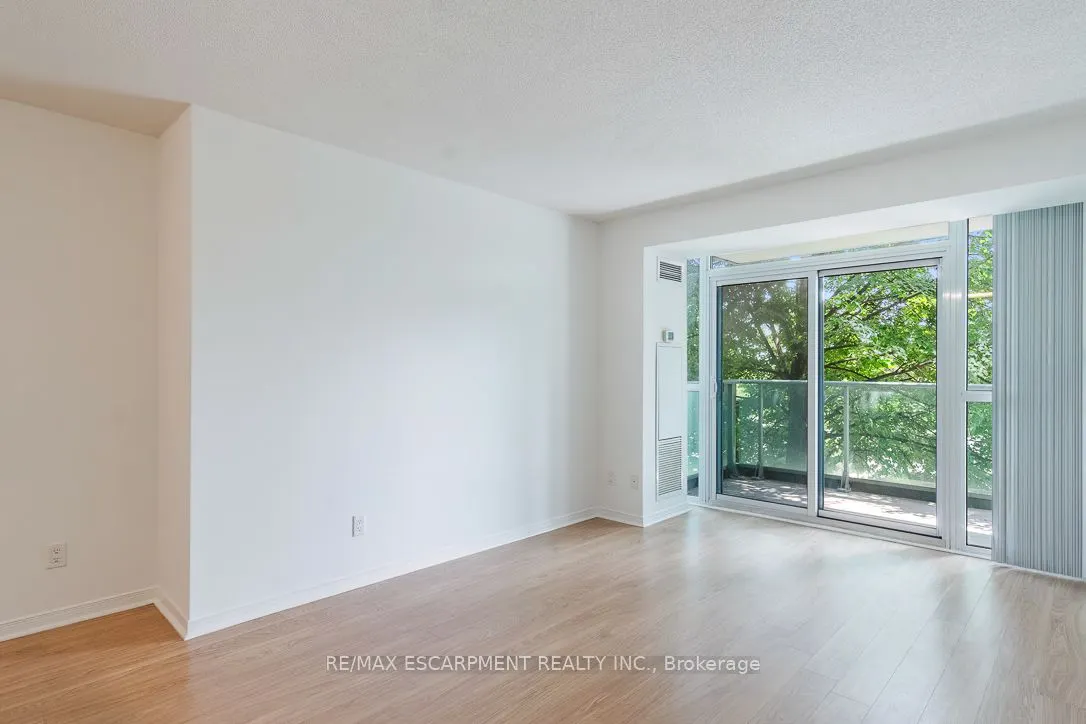 4900 Glen Erin Drive, #207