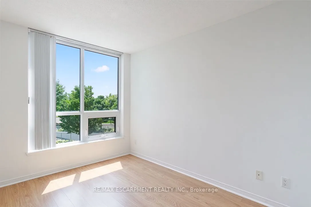 4900 Glen Erin Drive, #207