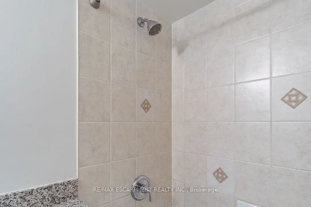 4900 Glen Erin Drive, #207