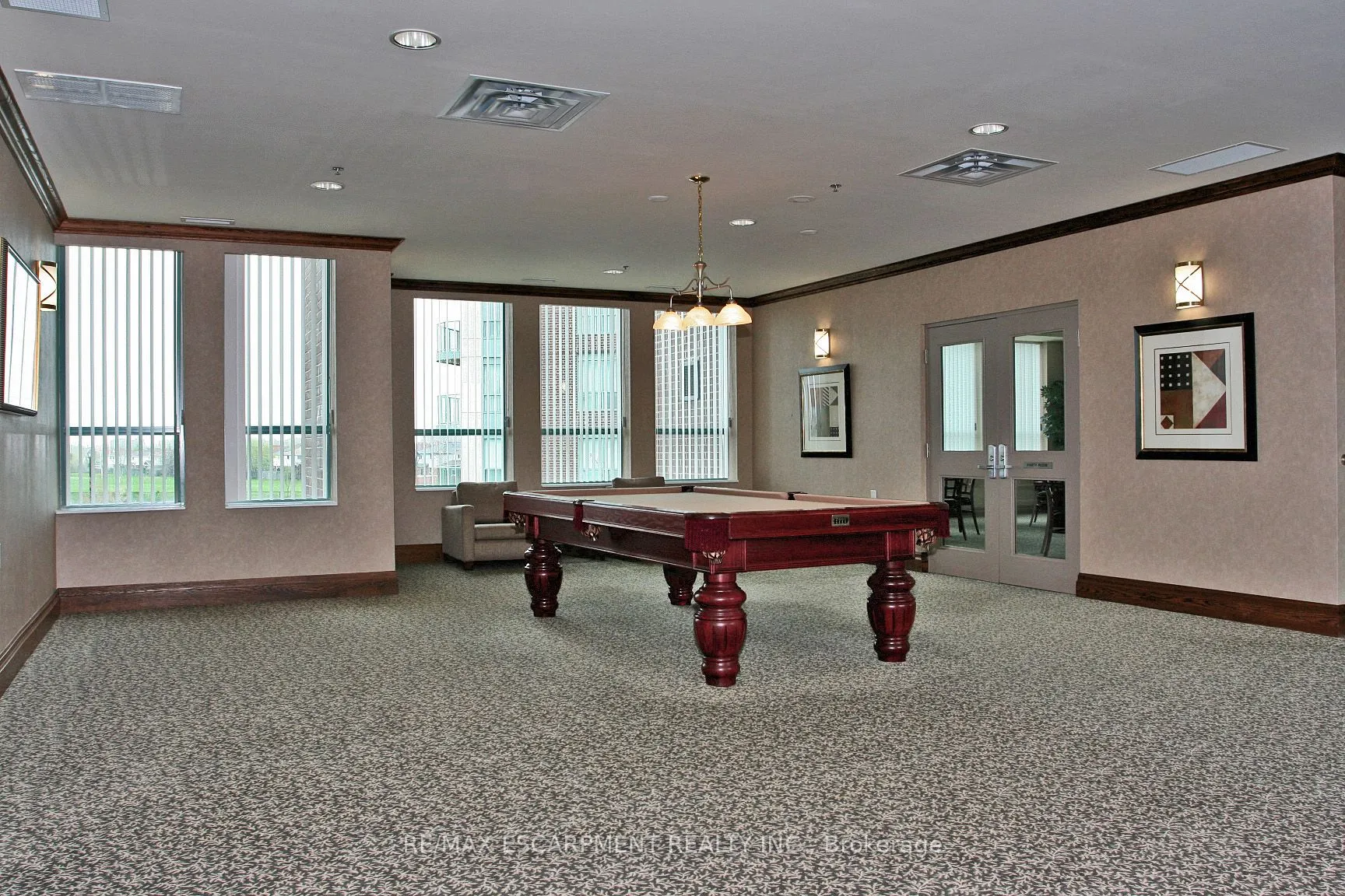 4900 Glen Erin Drive, #207