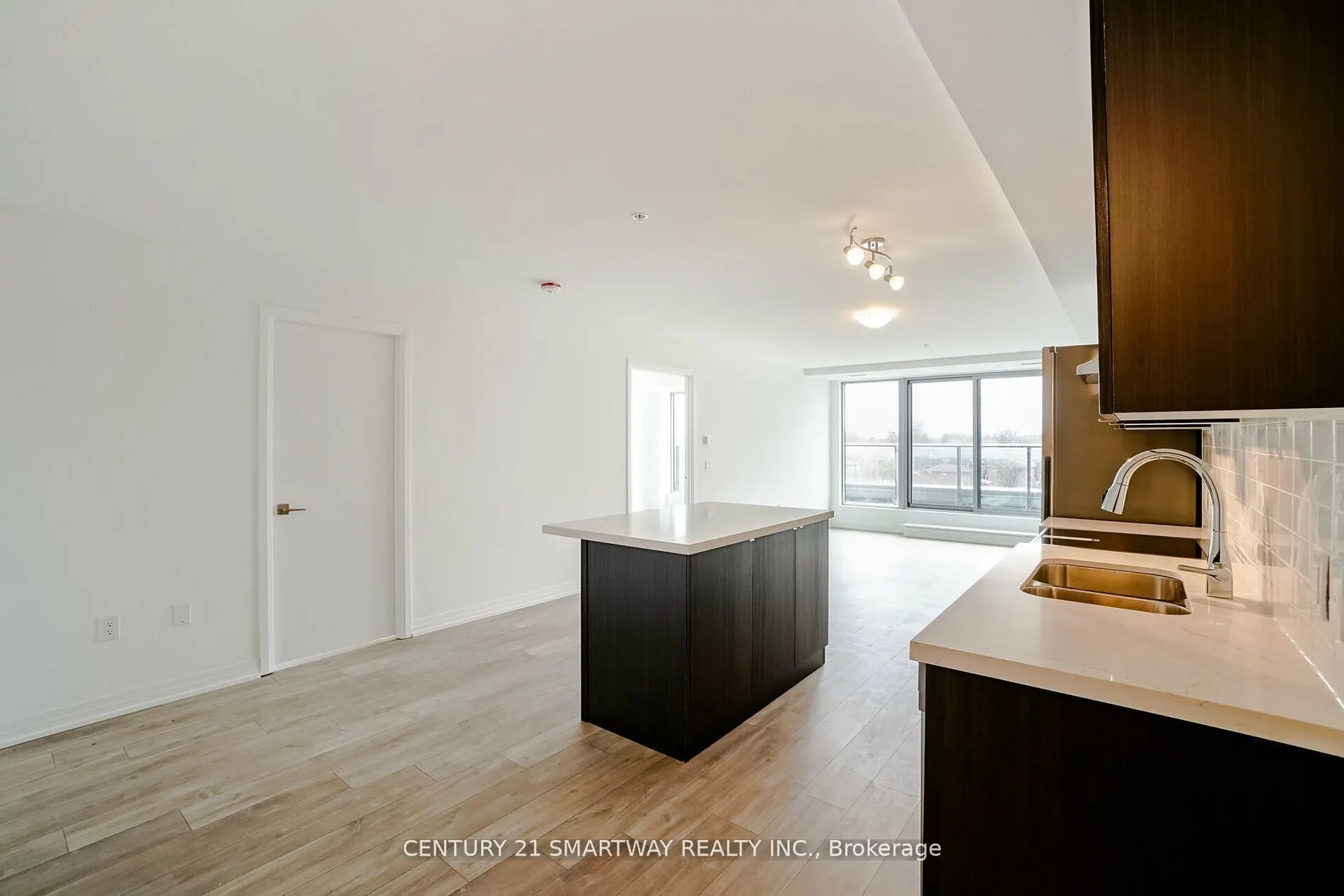 408 Browns Line, #414
