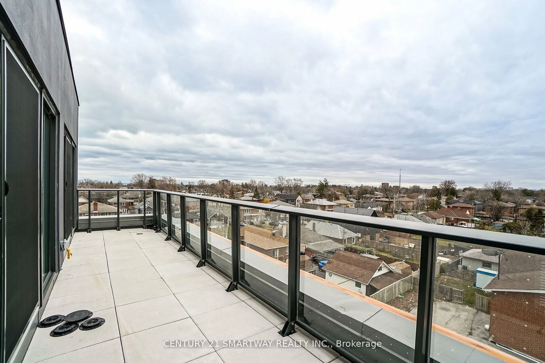 408 Browns Line, #414
