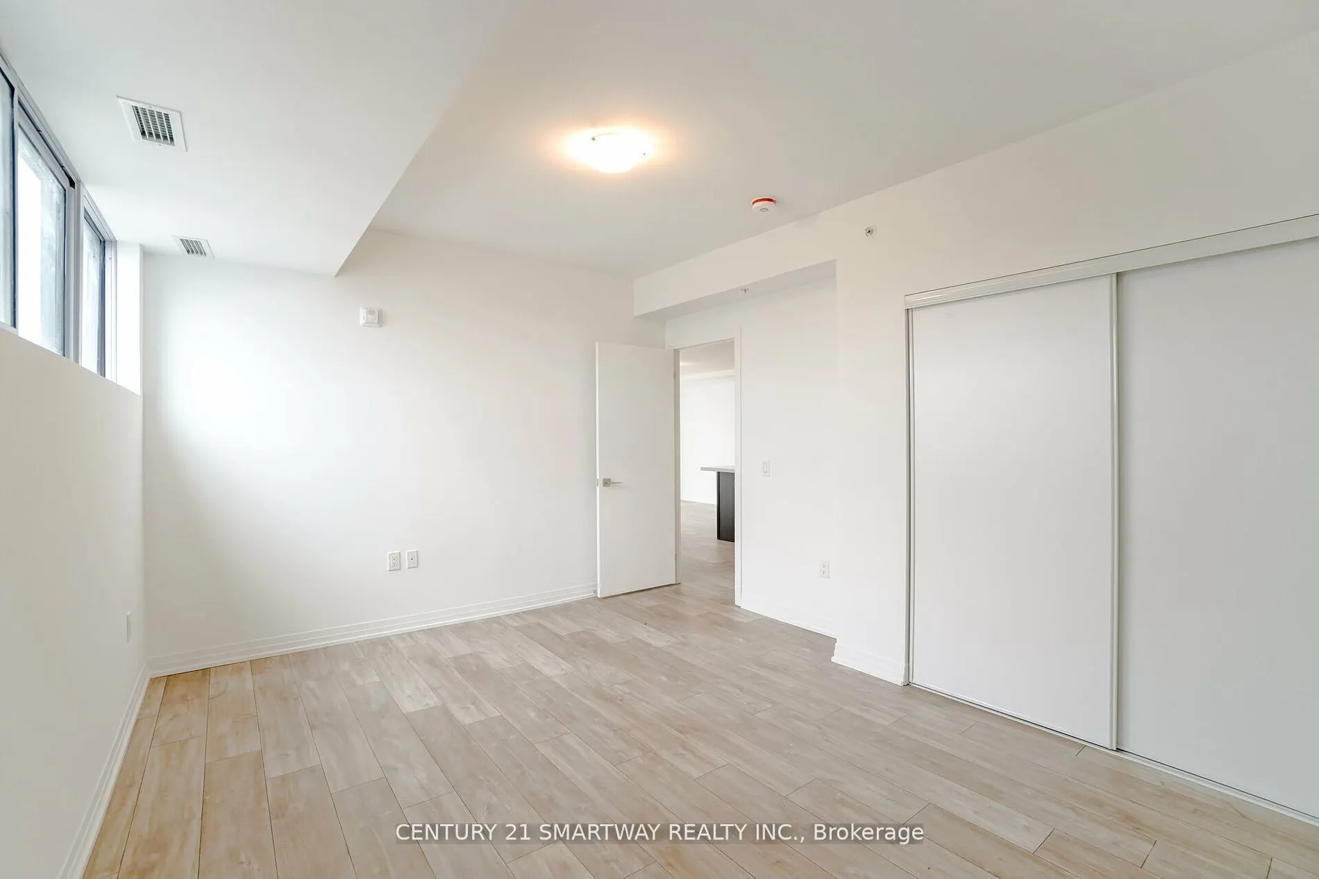 408 Browns Line, #414