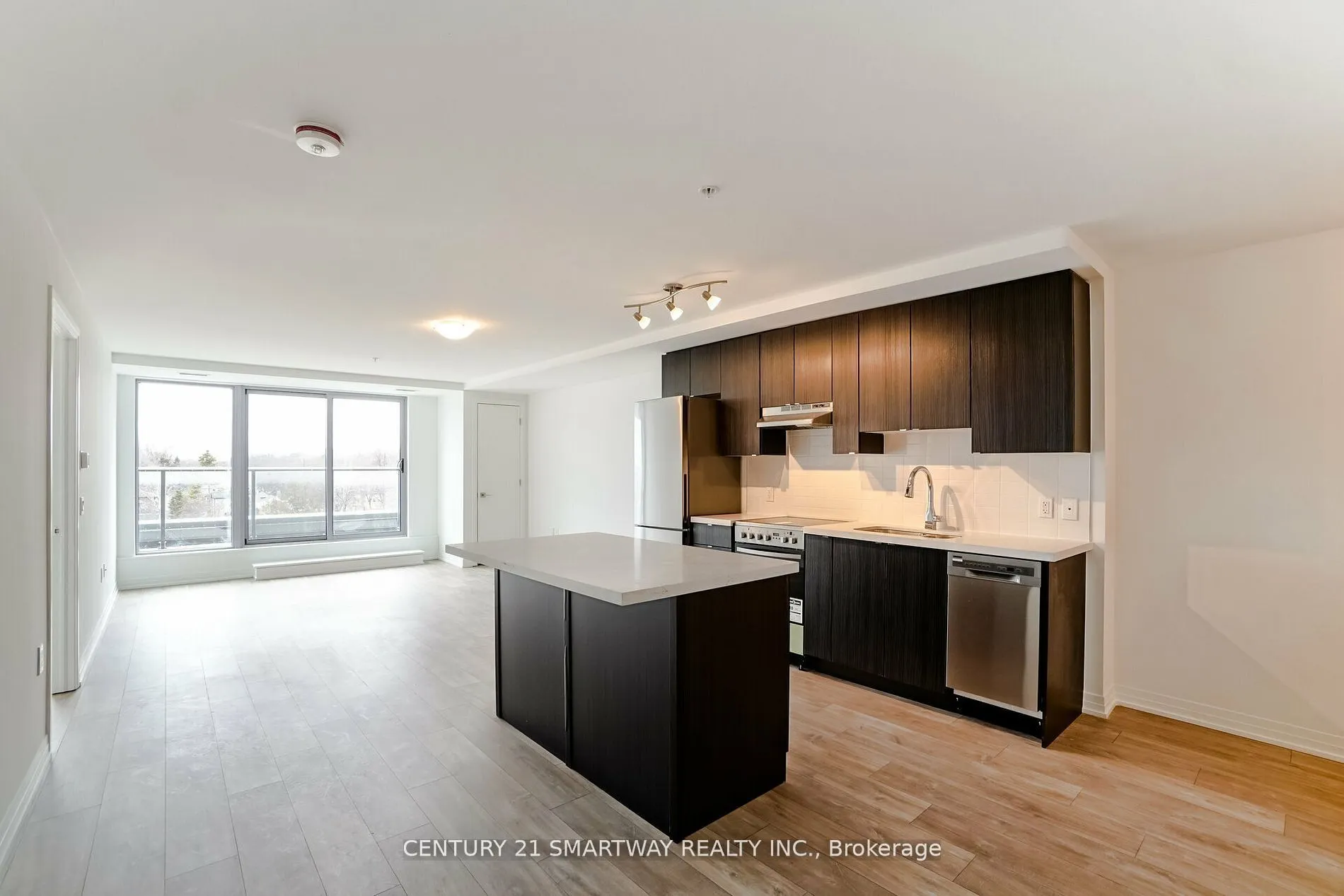 408 Browns Line, #414