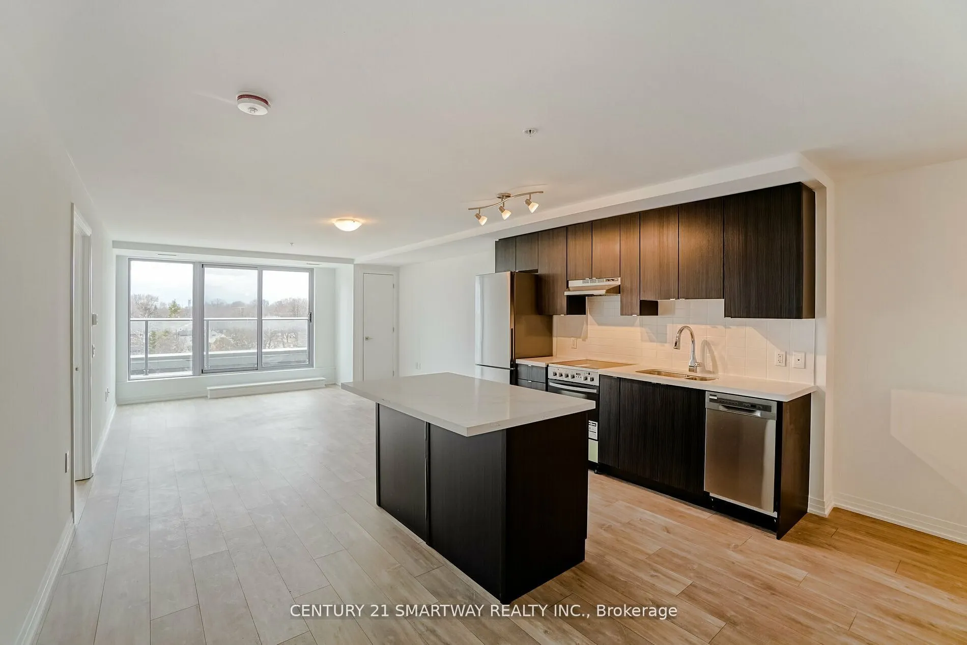 408 Browns Line, #414